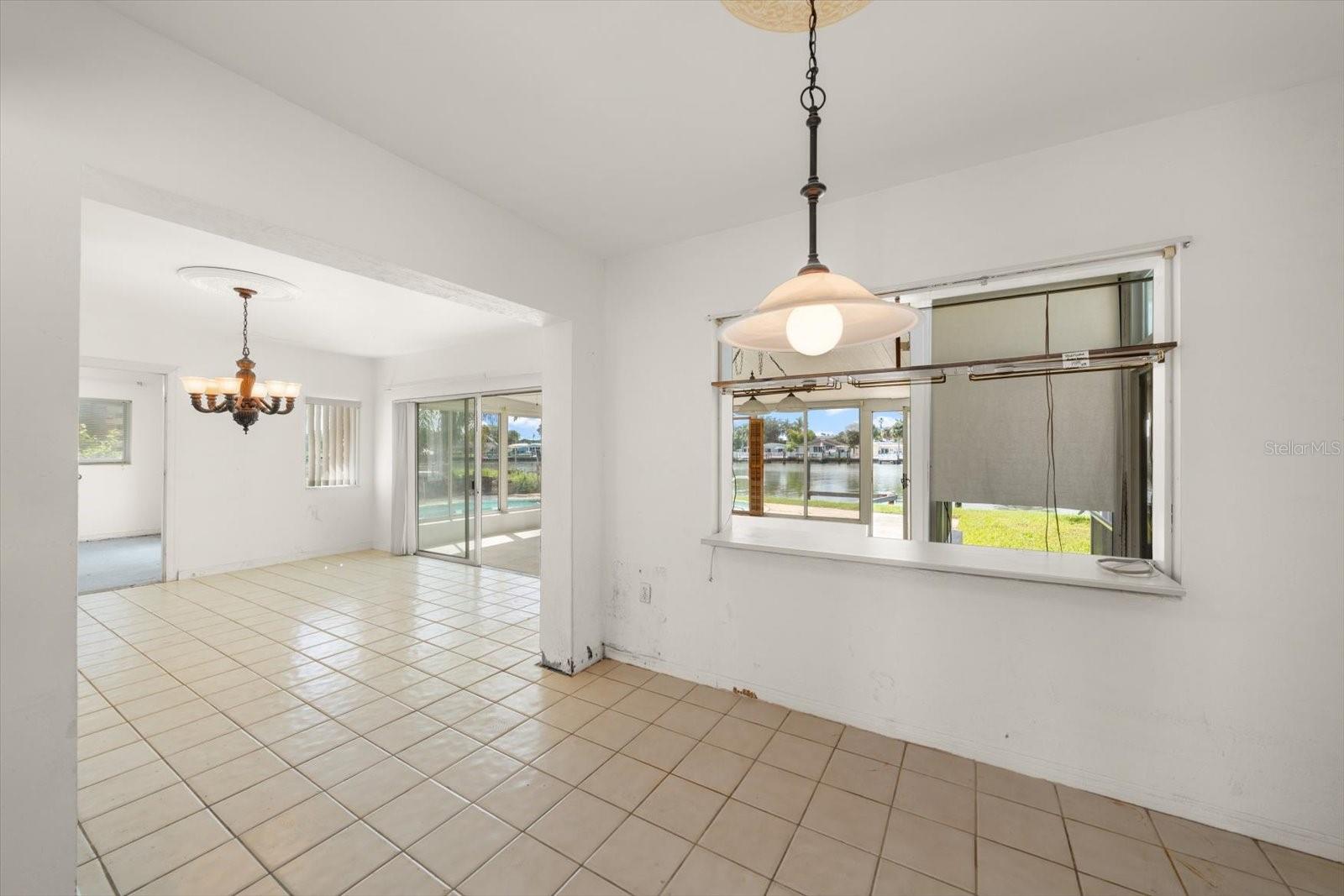 337 La Hacienda Dr Property Photo 14