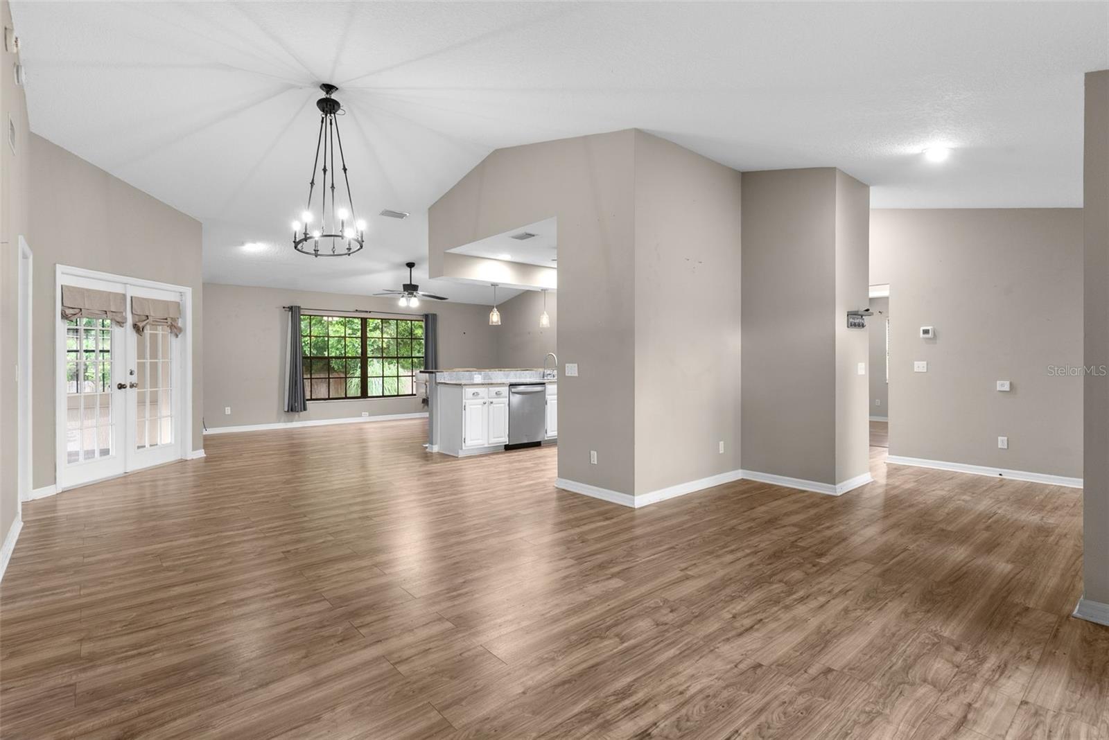 1514 Lake Thomas Loop Property Photo 9