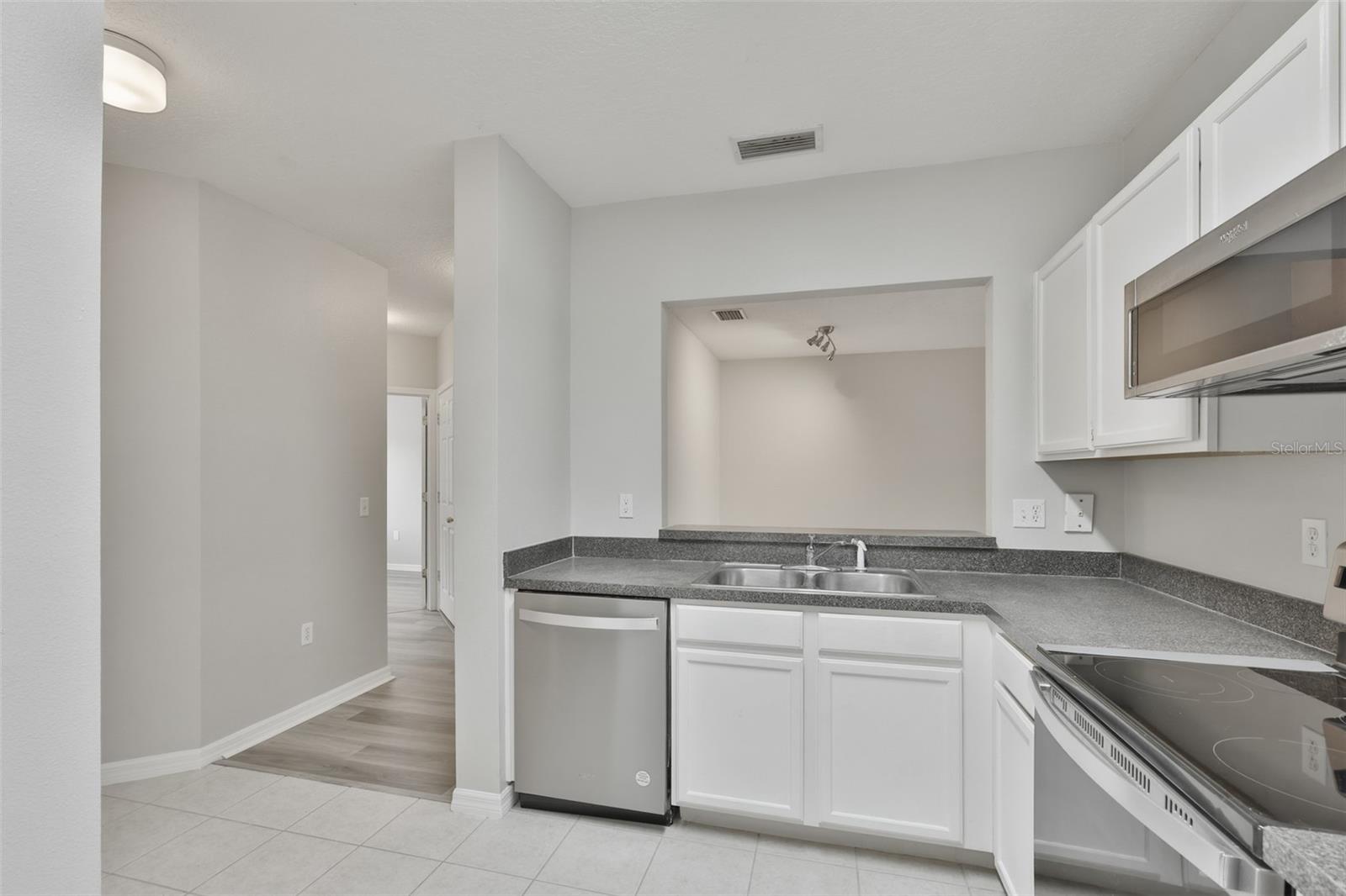 6437 Cypressdale Dr #201 Property Photo 4
