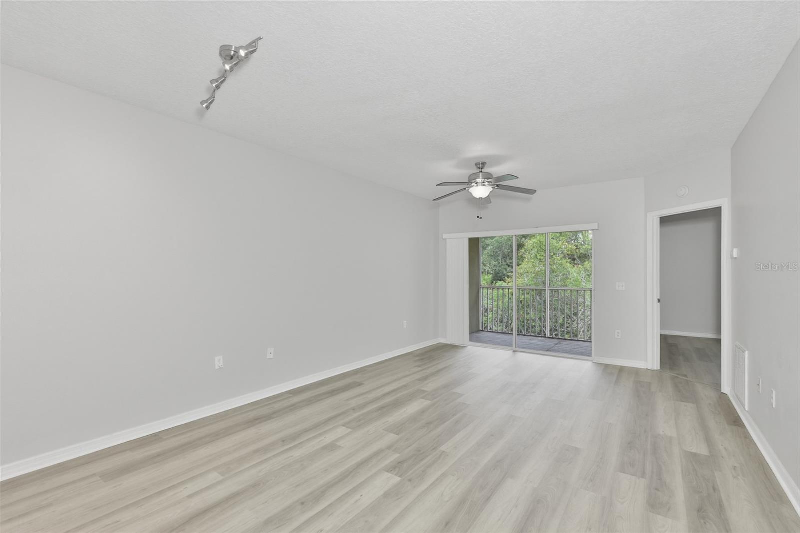 6437 Cypressdale Dr #201 Property Photo 5