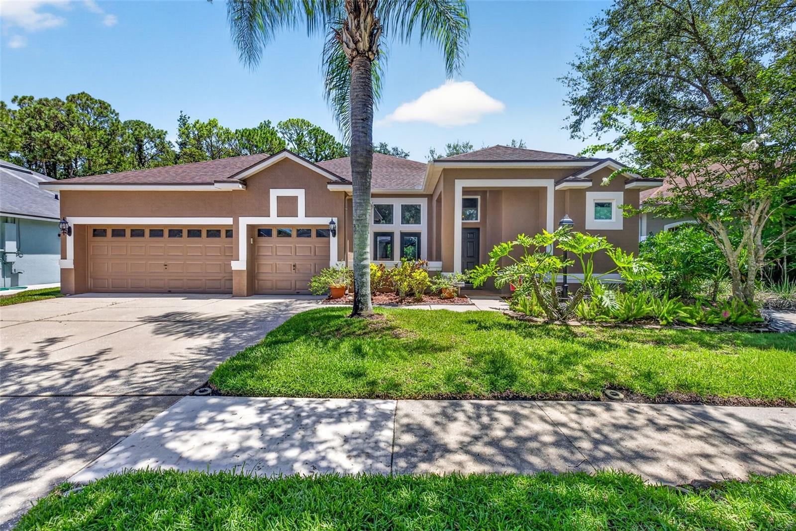 10737 Ayrshire Dr Property Photo 1