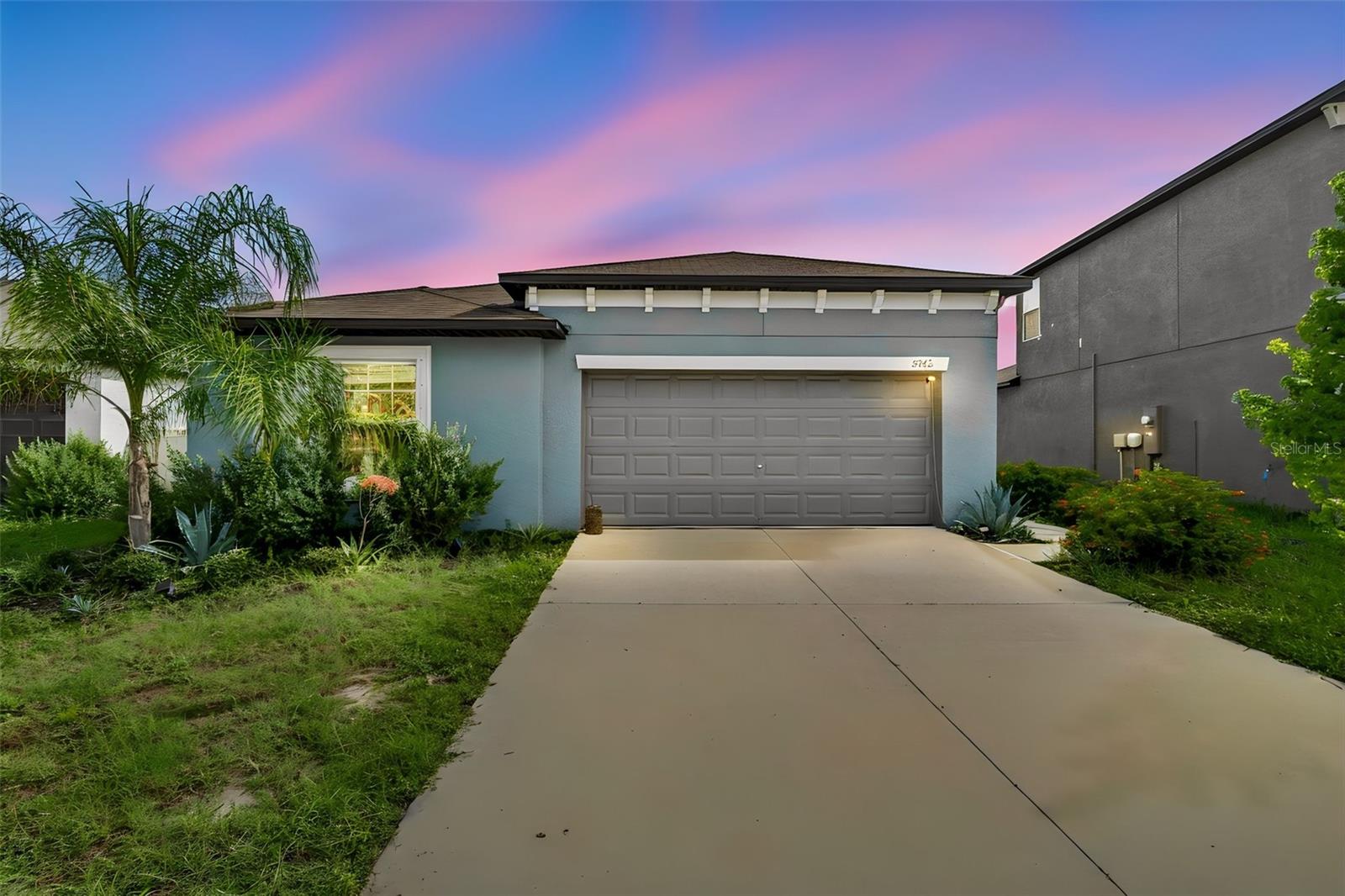 5362 BLUE HORIZON WAY Property Photo 1