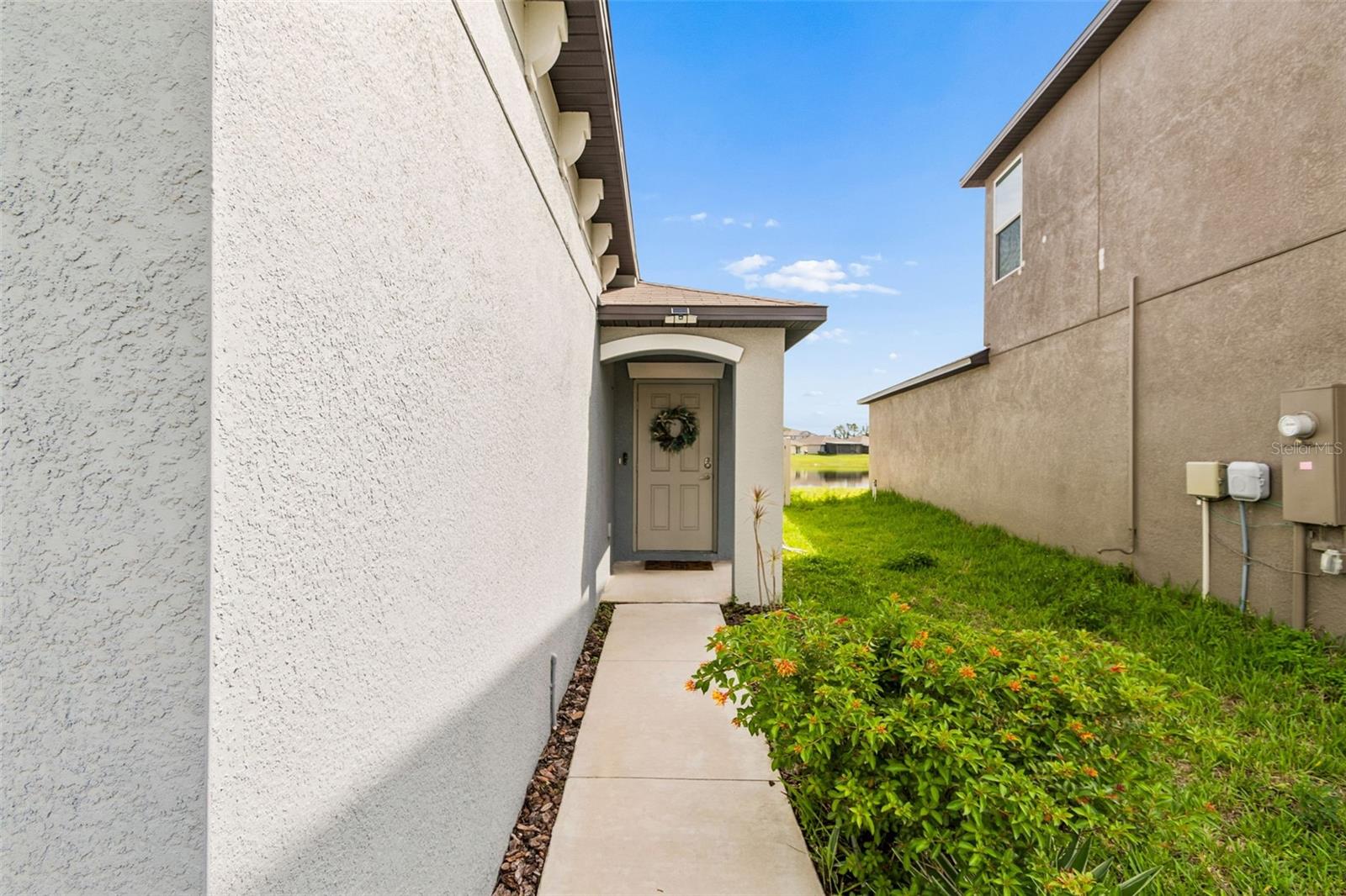 5362 Blue Horizon Way Property Photo 3