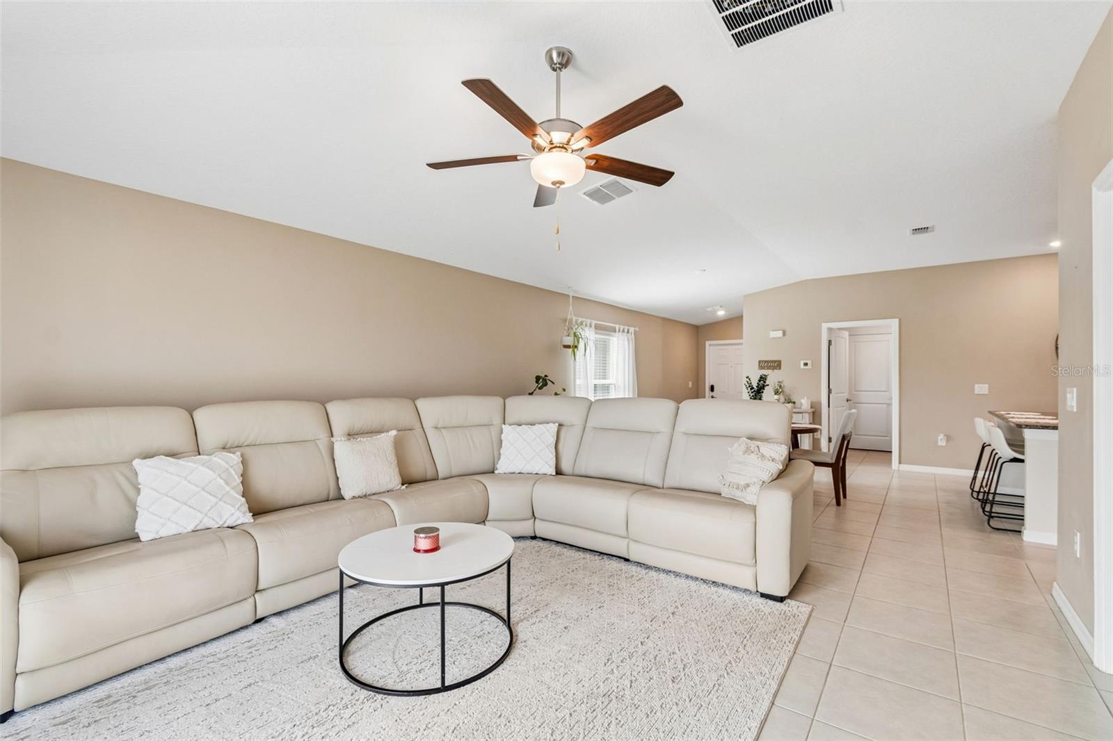 5362 Blue Horizon Way Property Photo 5