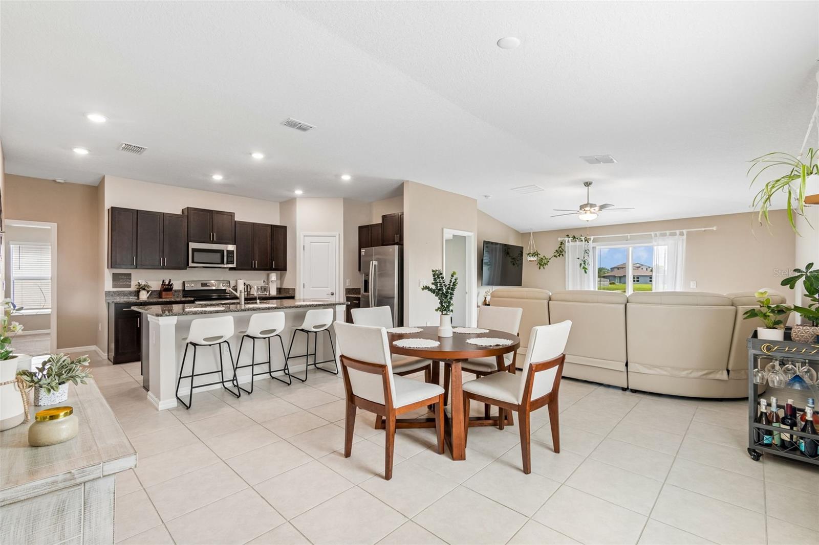 5362 Blue Horizon Way Property Photo 7