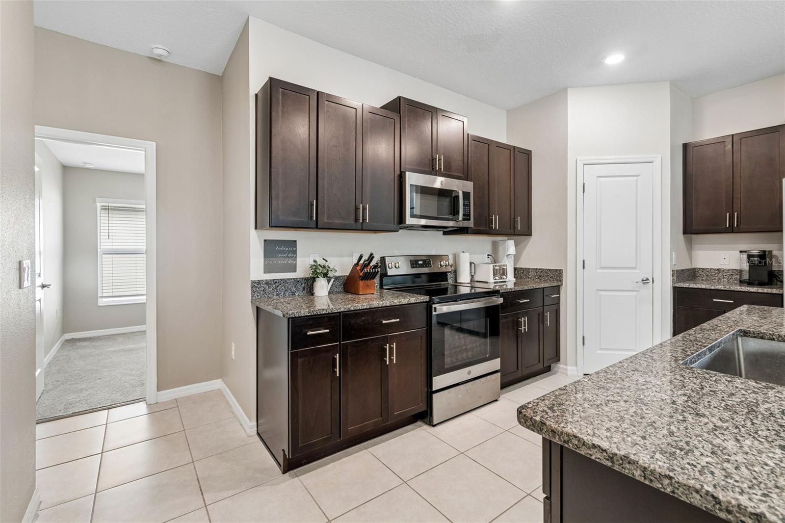 5362 Blue Horizon Way Property Photo 8