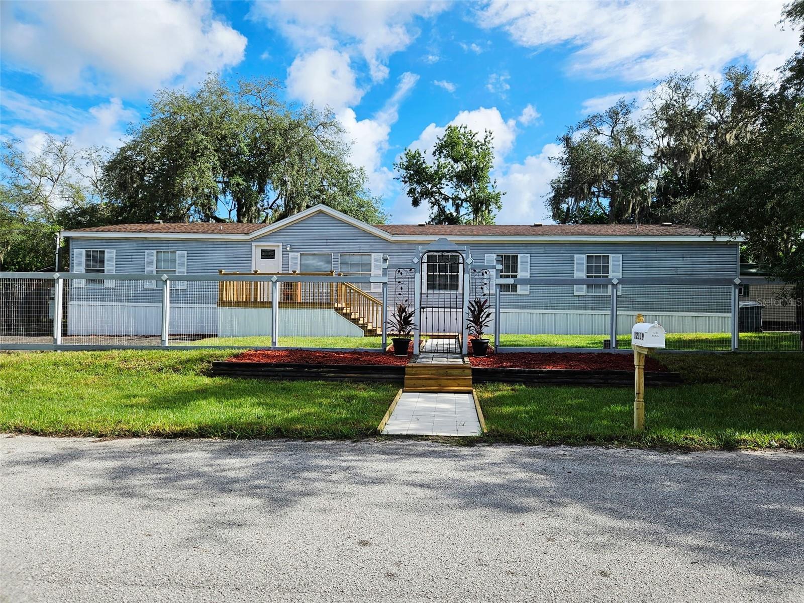 12119 Lamont Ave Property Photo