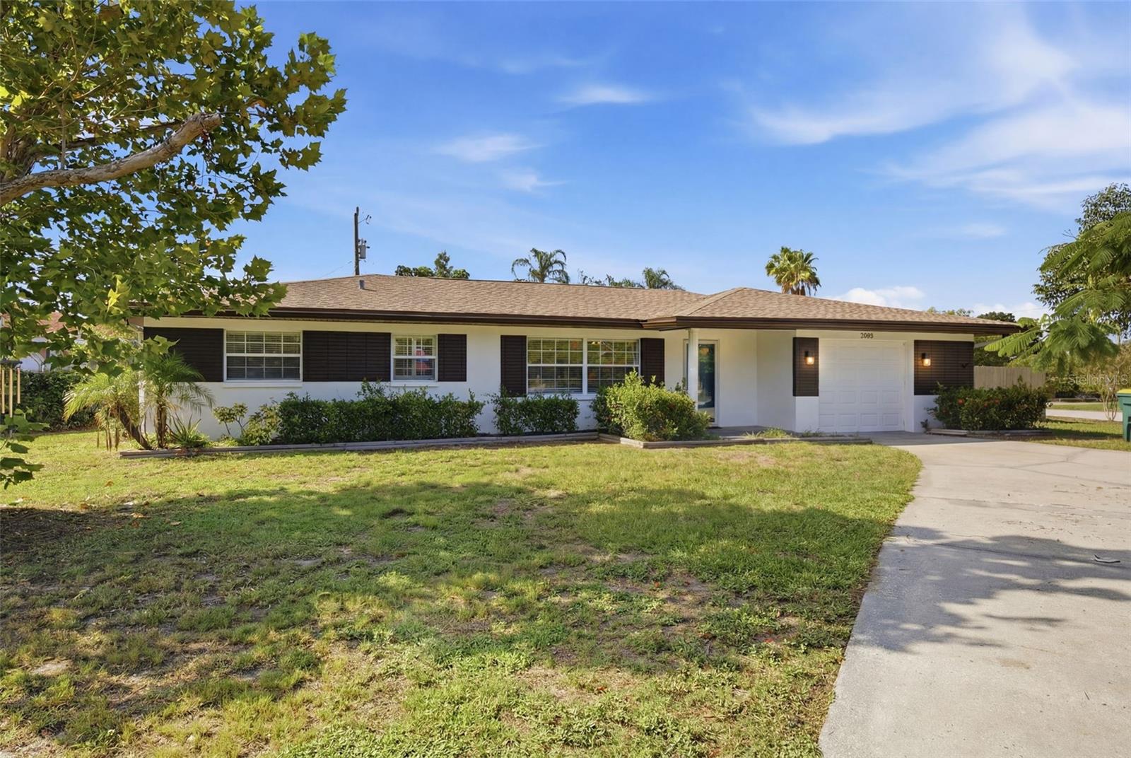 2051 Magnolia Dr Property Photo 3