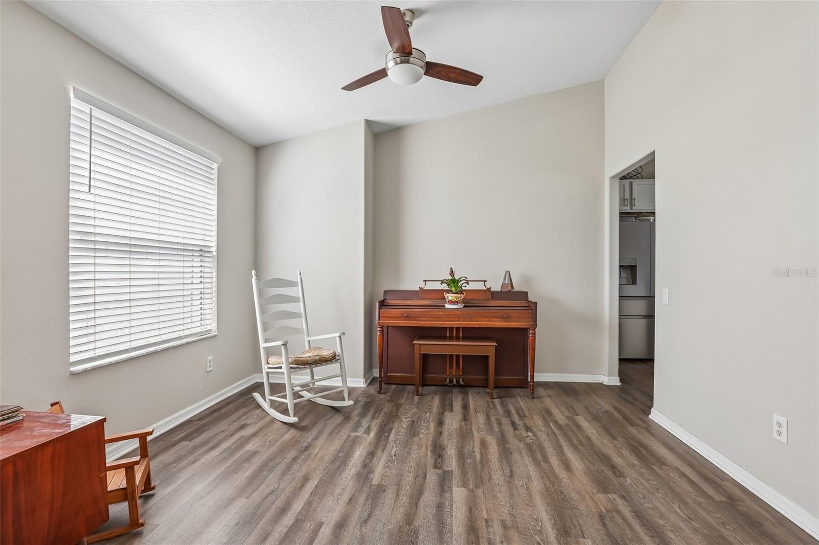 2206 Wooden Shoe Way Property Photo 4