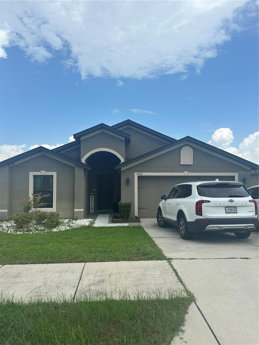 6900 Crested Orchid Dr Property Photo 2
