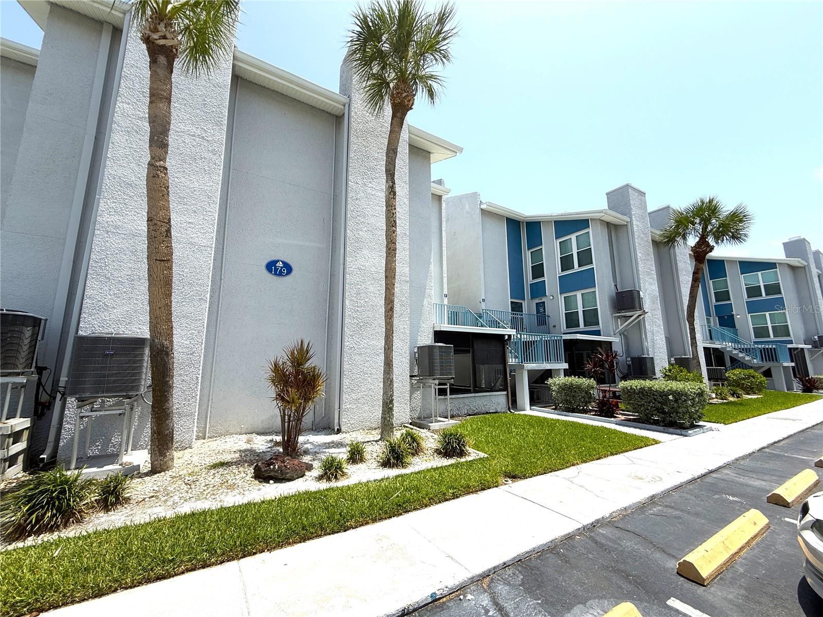 179 Medallion Blvd #c Property Photo 2