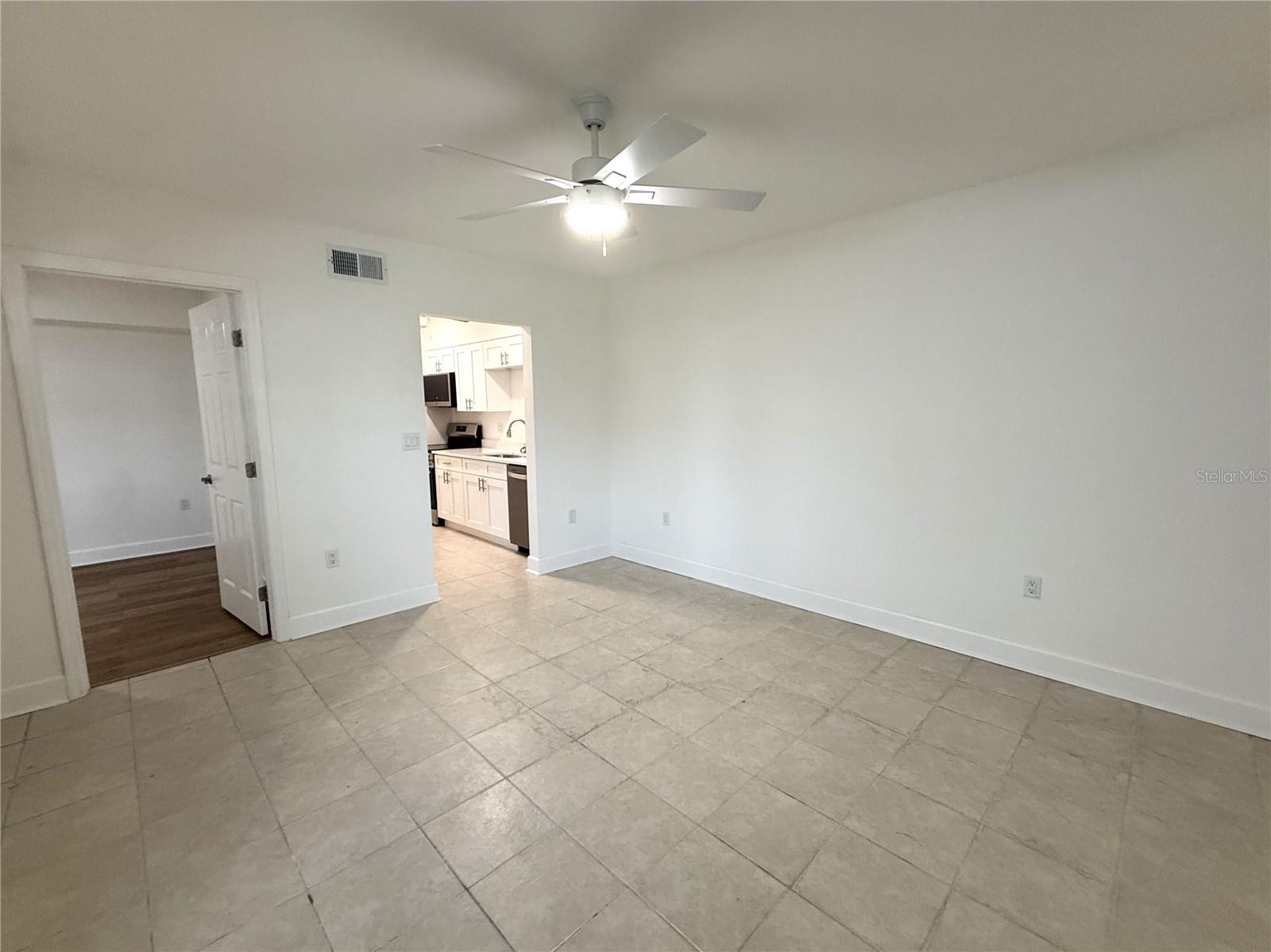 179 Medallion Blvd #c Property Photo 6