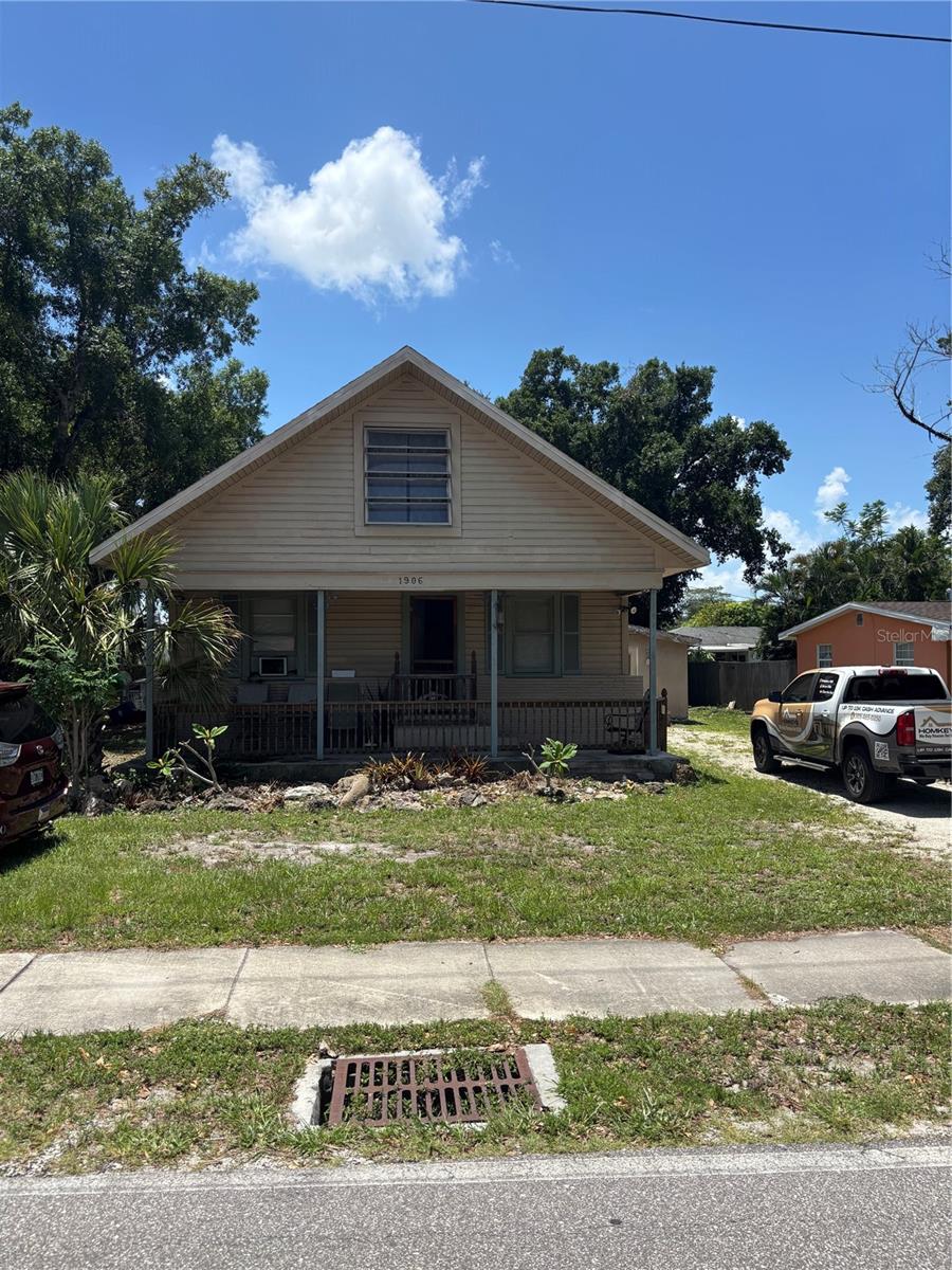 1906 Hanson St Property Photo 1