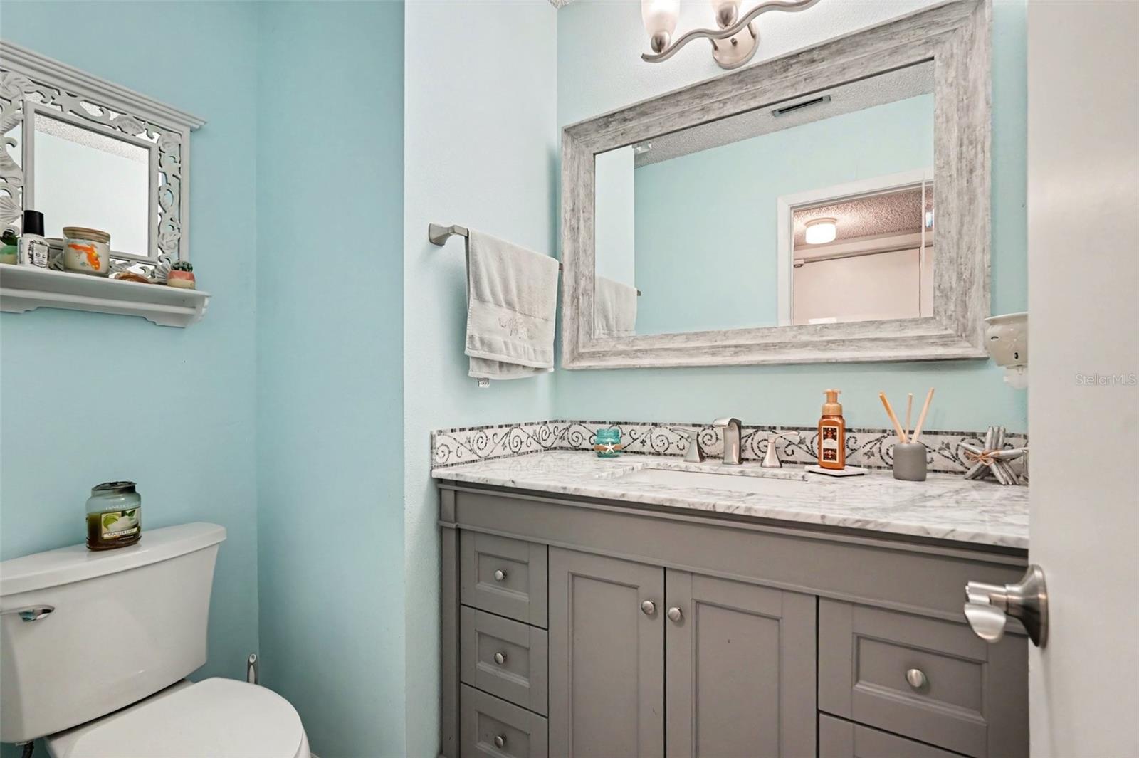 9303 Rolling Ridge Pl Property Photo 6