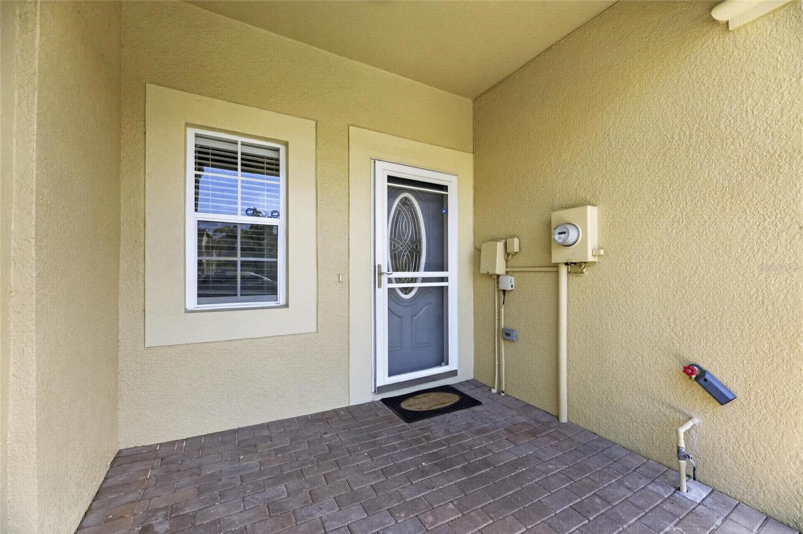 9212 River Rock Ln Property Photo 3