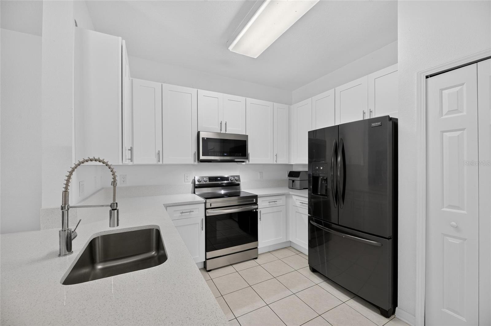 9212 River Rock Ln Property Photo 7