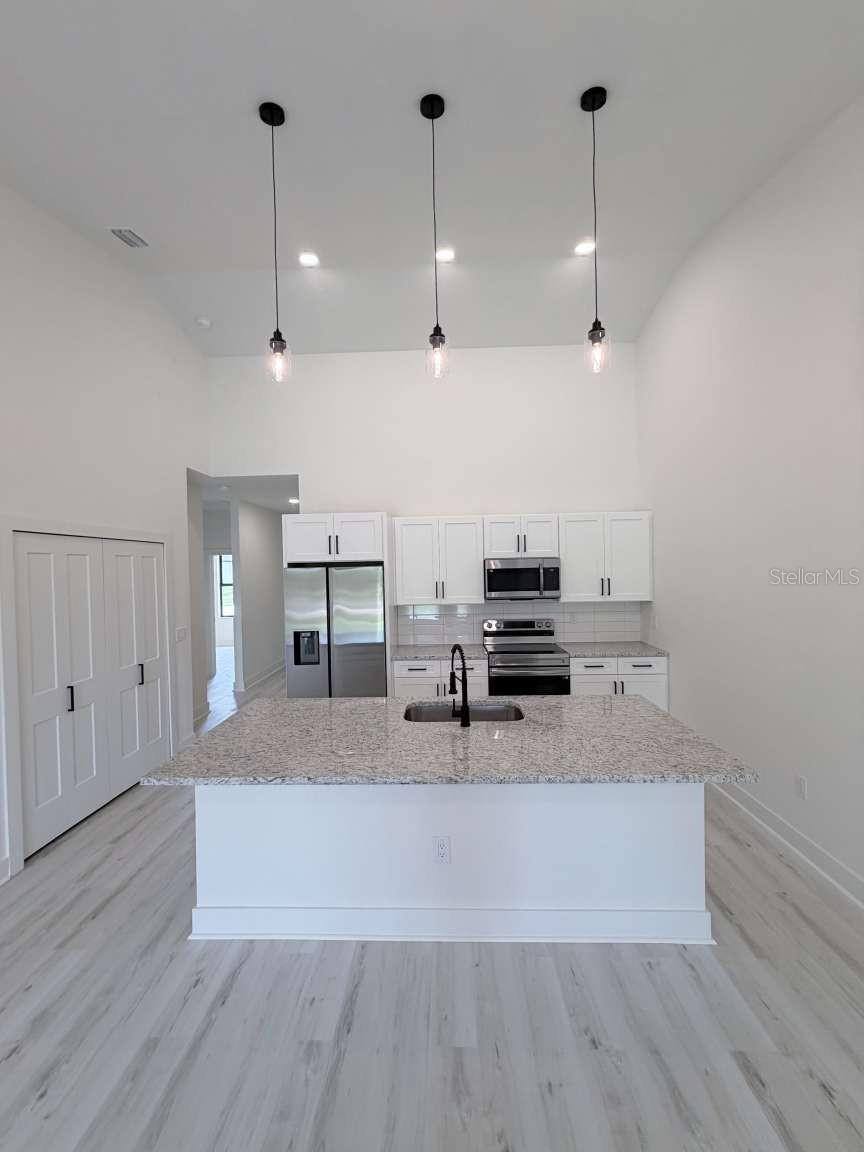 9293 Agate St Property Photo 3