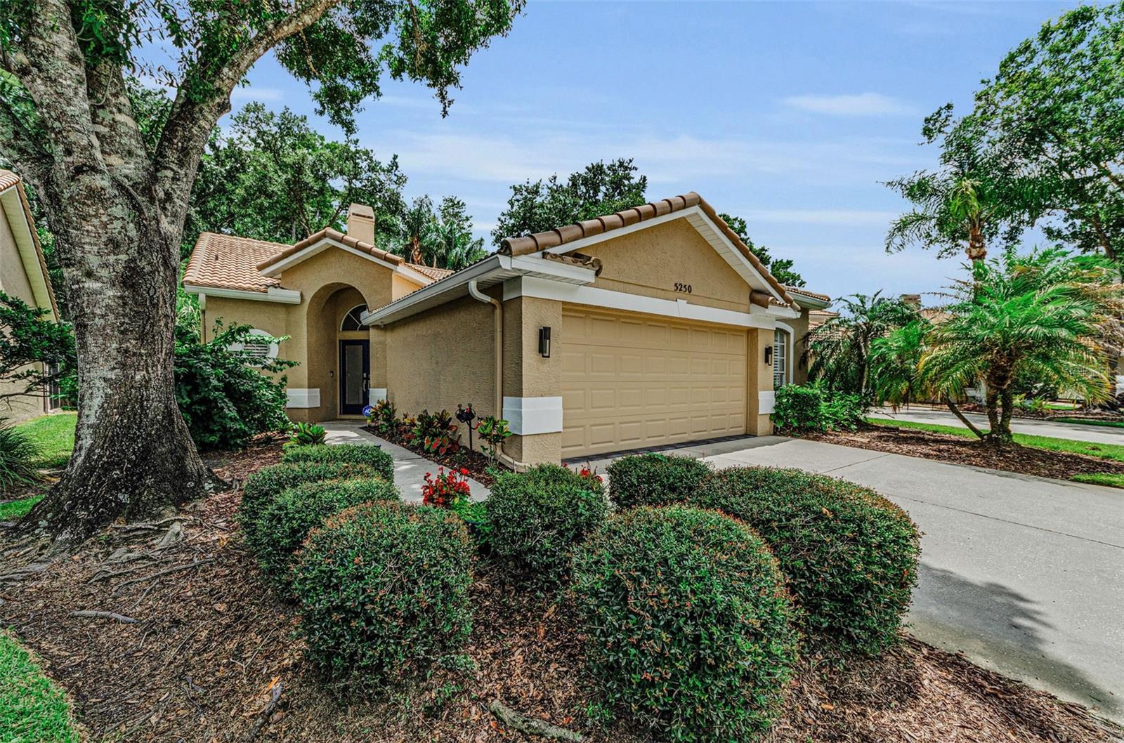 5250 Pinehurst Ct Property Photo 2