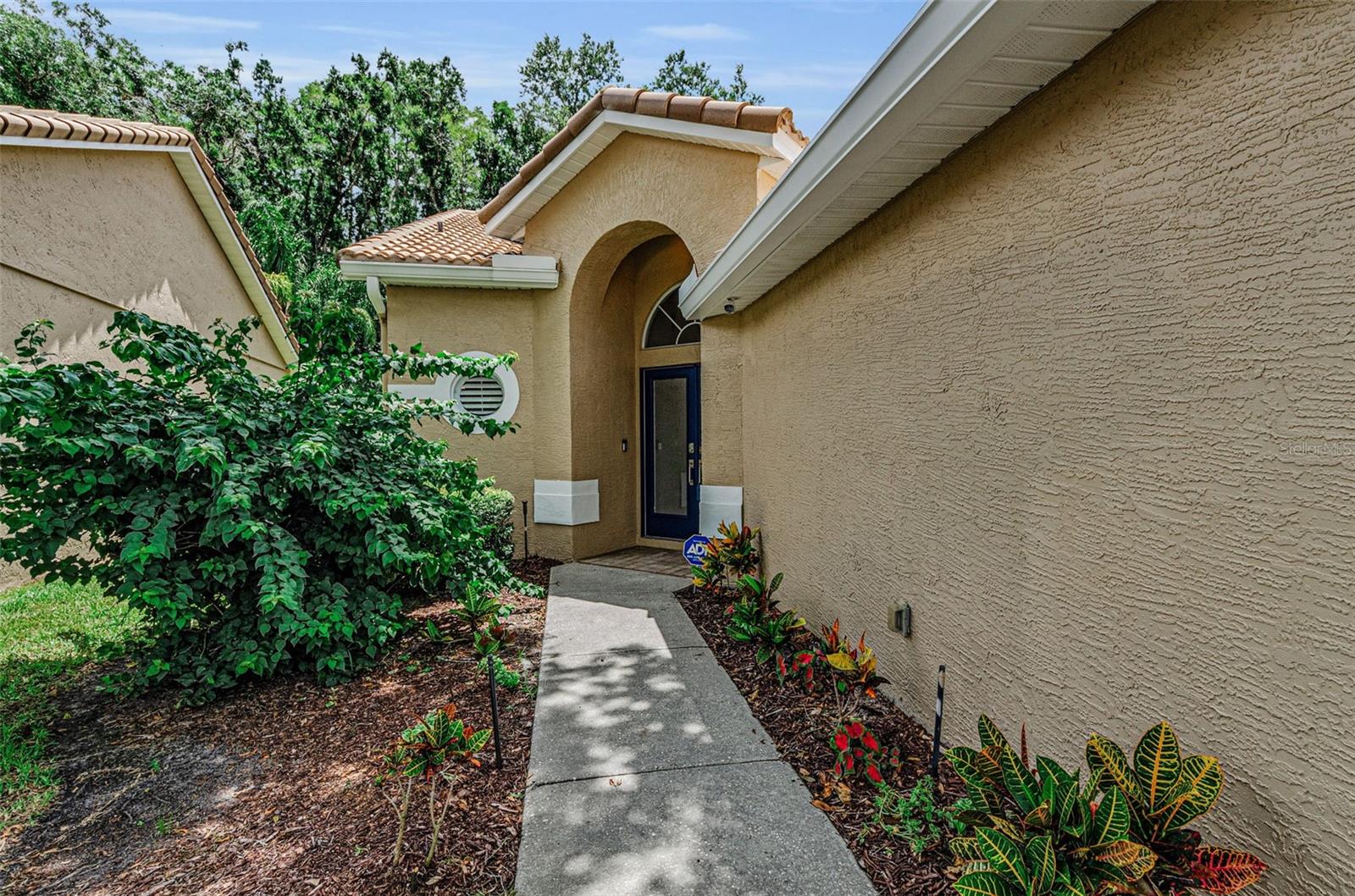 5250 Pinehurst Ct Property Photo 5