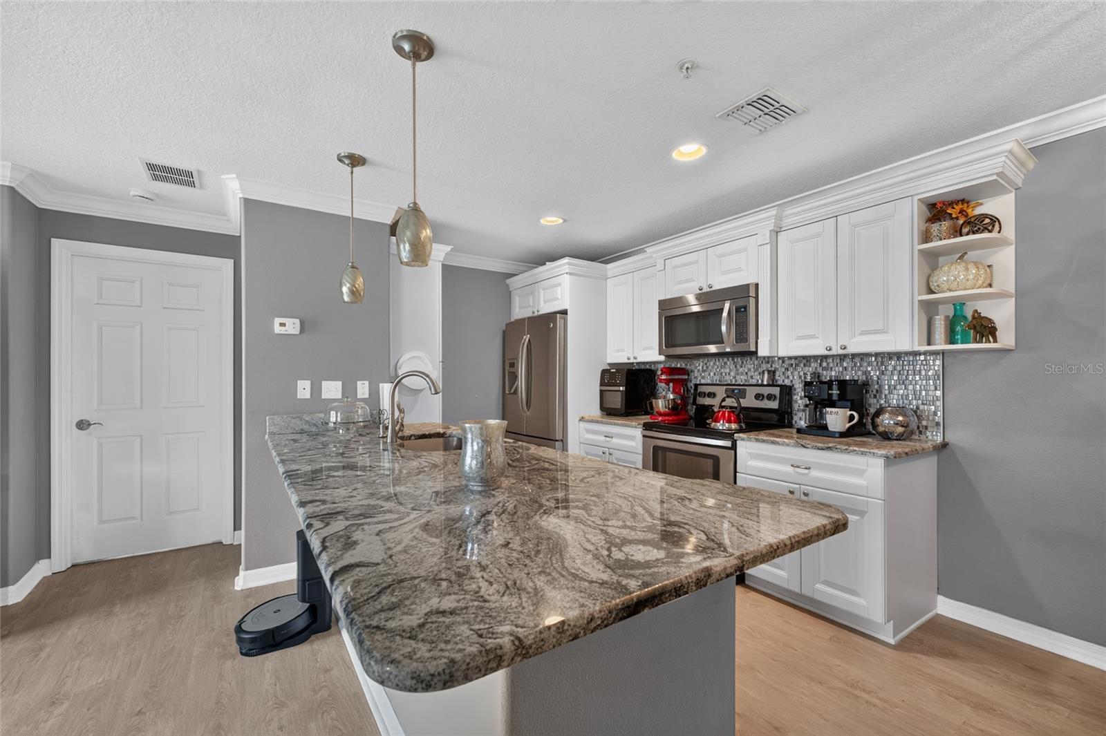 6420 Banyan Blvd #201 Property Photo 4