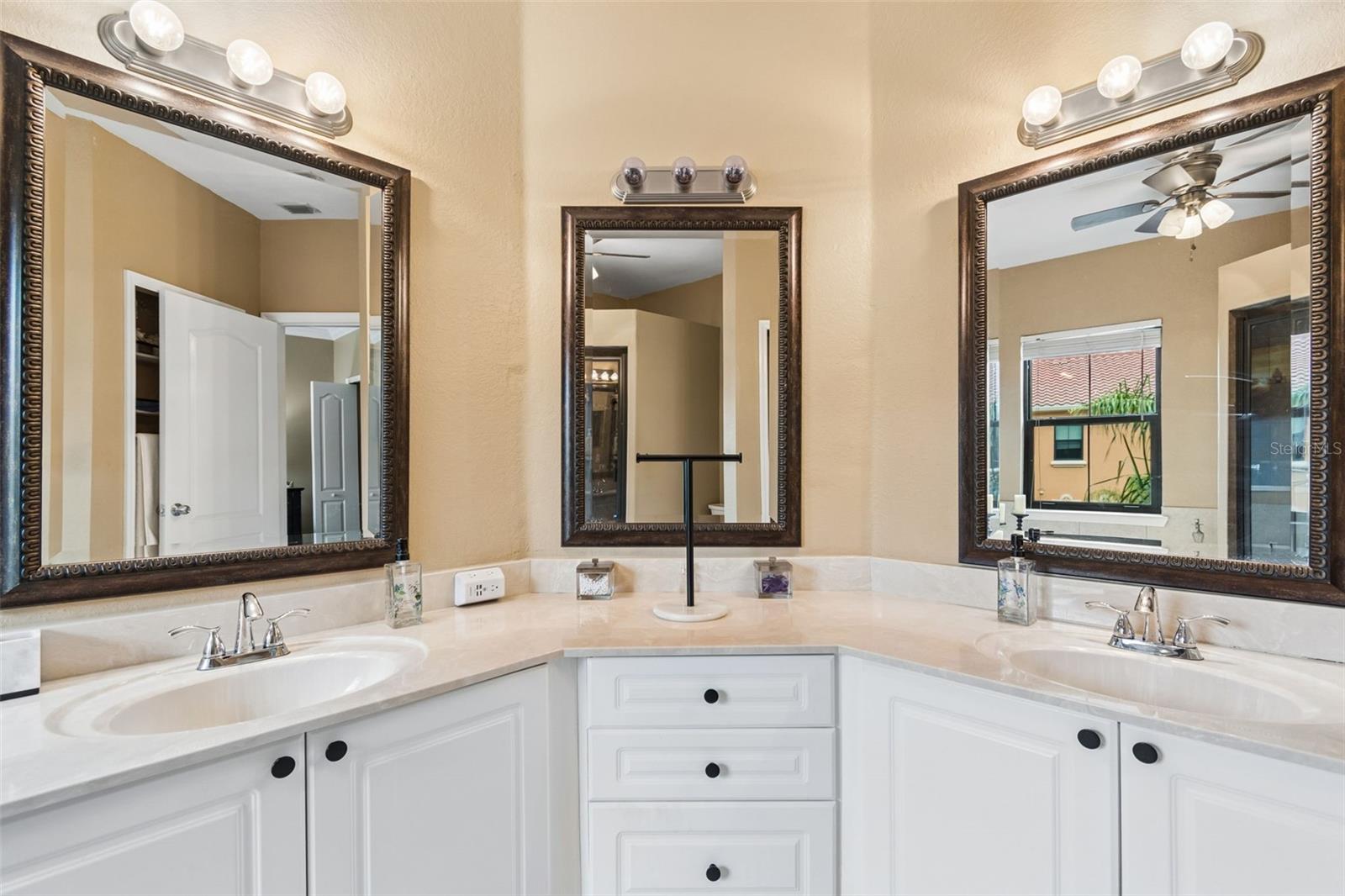 2717 Via Cipriani #623a Property Photo 44