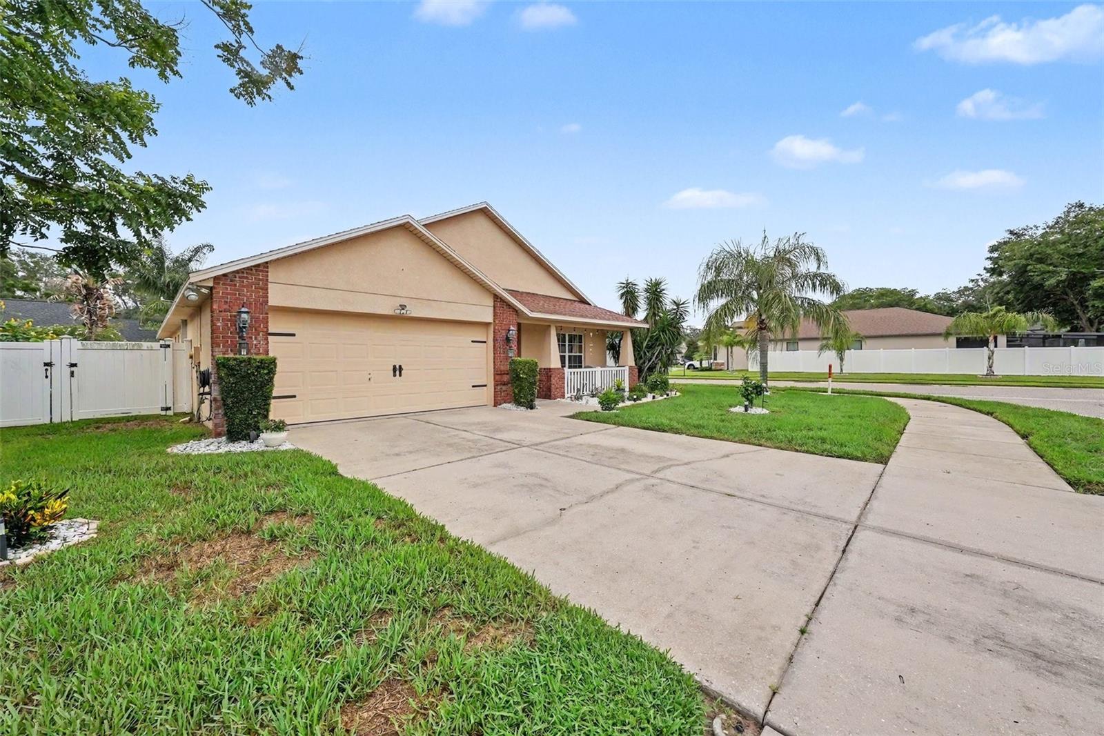 12337 Rose Haven Blvd Property Photo 4