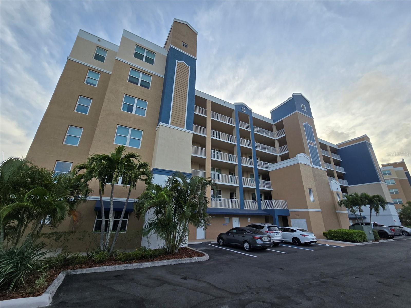 960 STARKEY RD #9206
