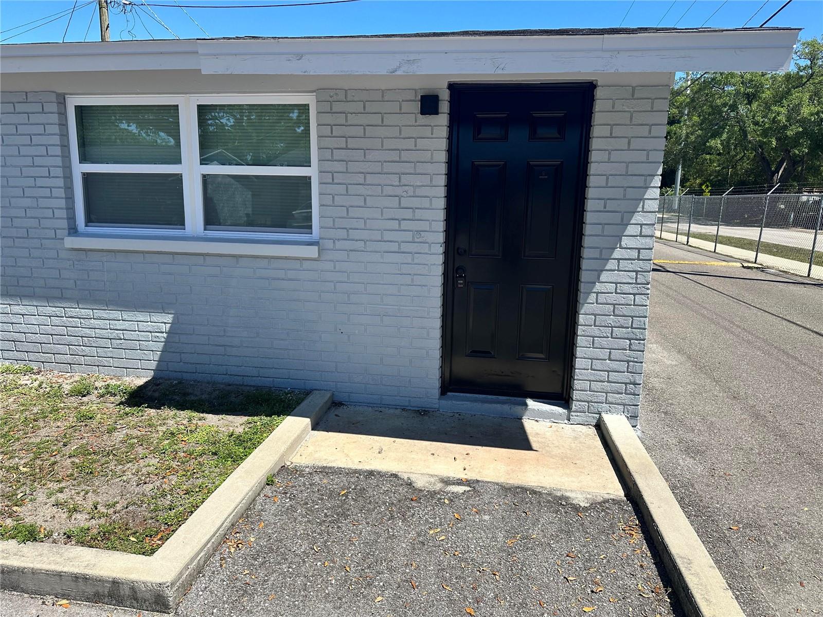 1104 E 140th Ave #b Property Photo 4