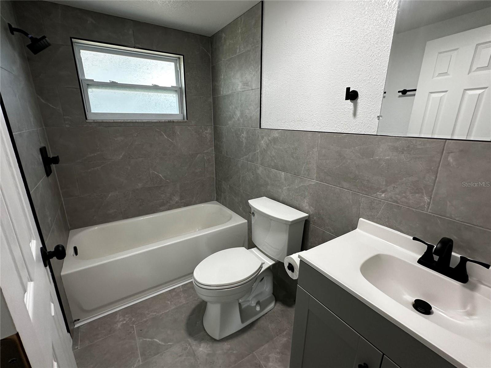 1104 E 140th Ave #b Property Photo 11