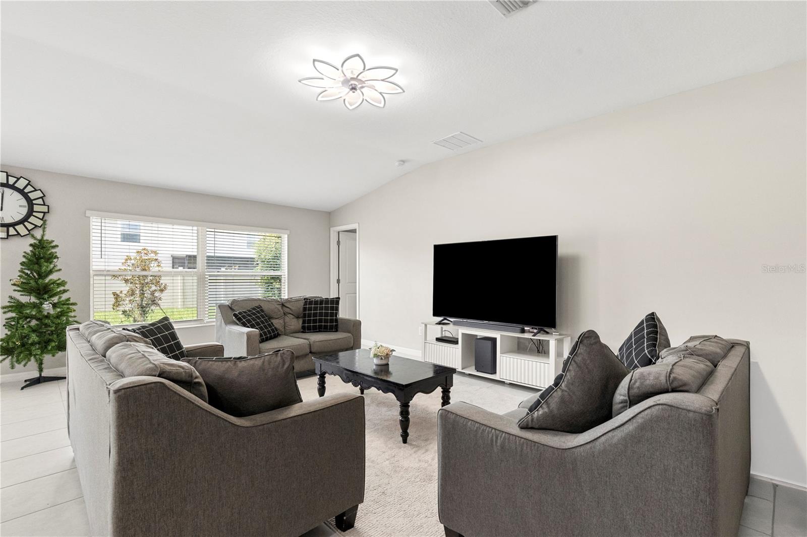 31664 Sun Kettle Loop Property Photo 11