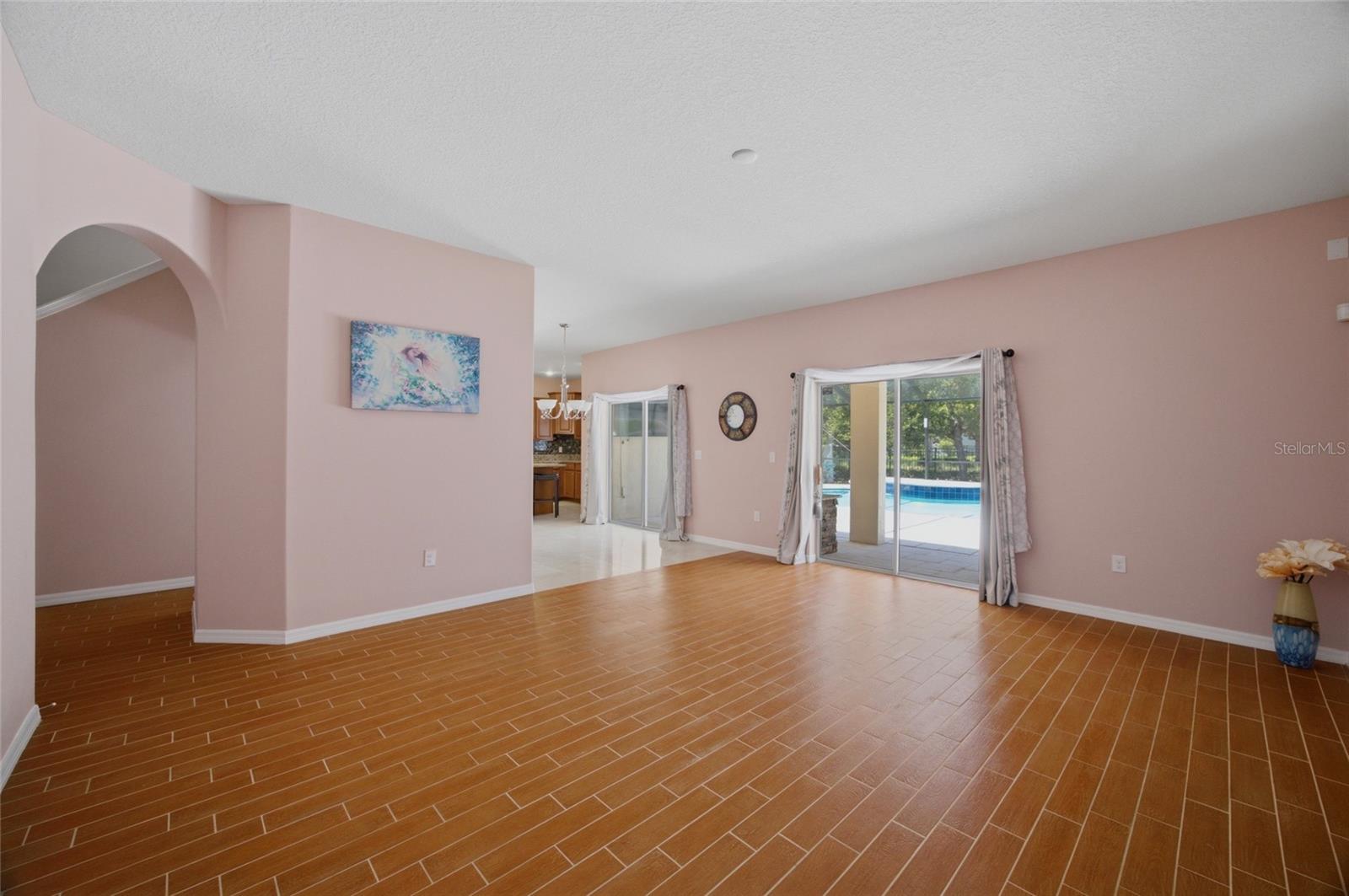 12407 Gilmerton Mist Ln Property Photo 9