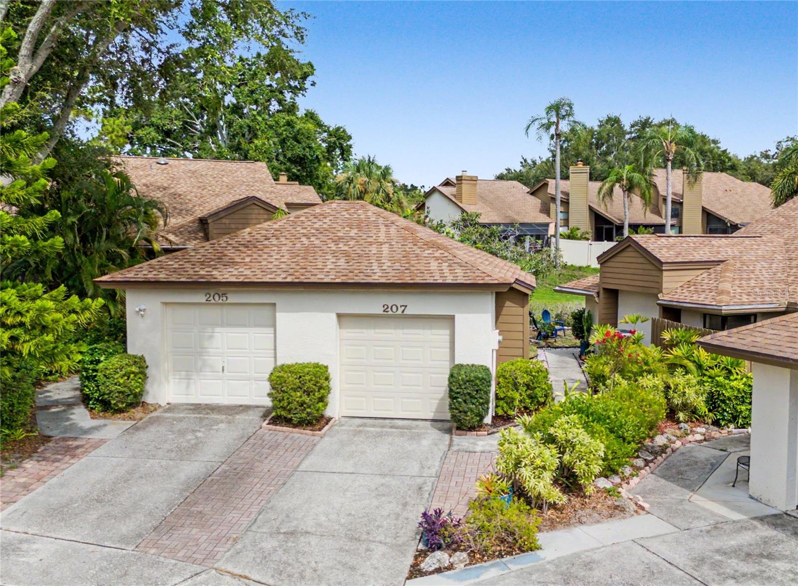 207 LIGHTHOUSE CT
