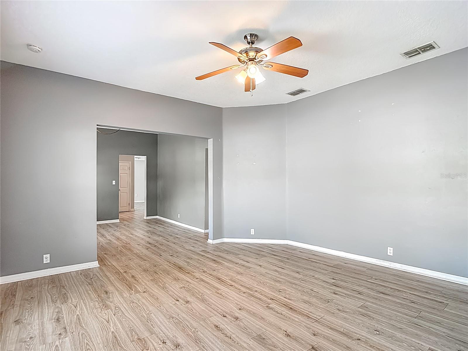 3002 W Arch St Property Photo 11