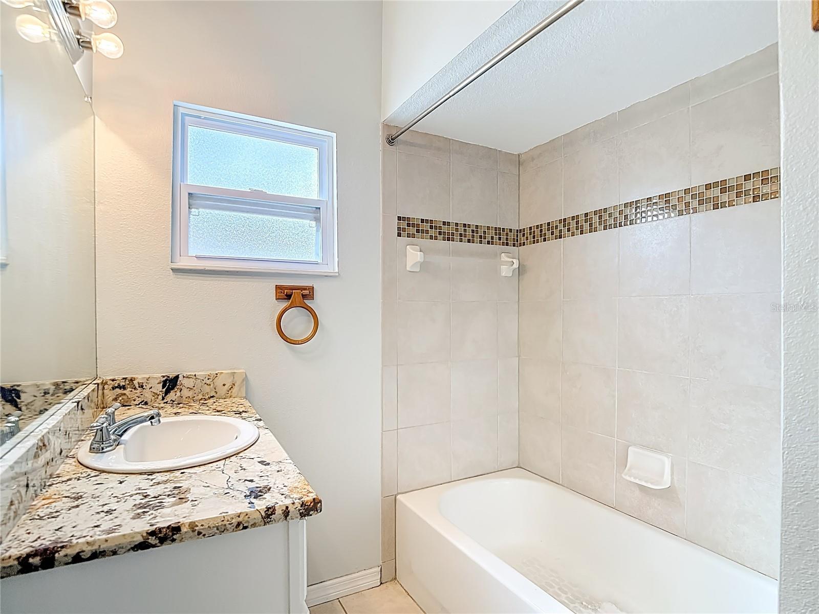 3002 W Arch St Property Photo 38