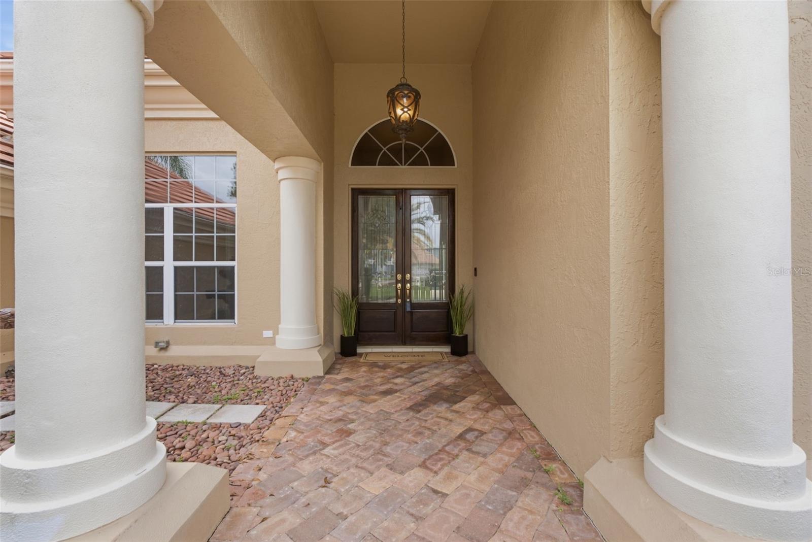 18655 Avenue Capri Property Photo 4