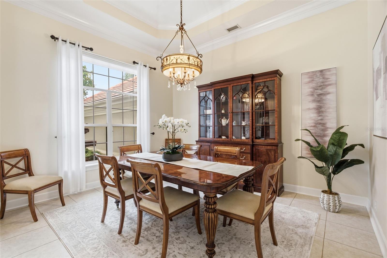 18655 Avenue Capri Property Photo 9