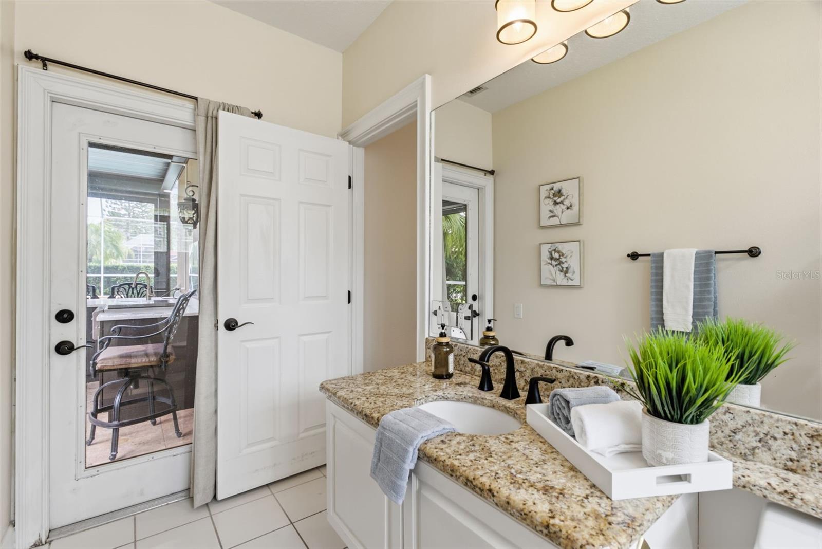 18655 Avenue Capri Property Photo 28
