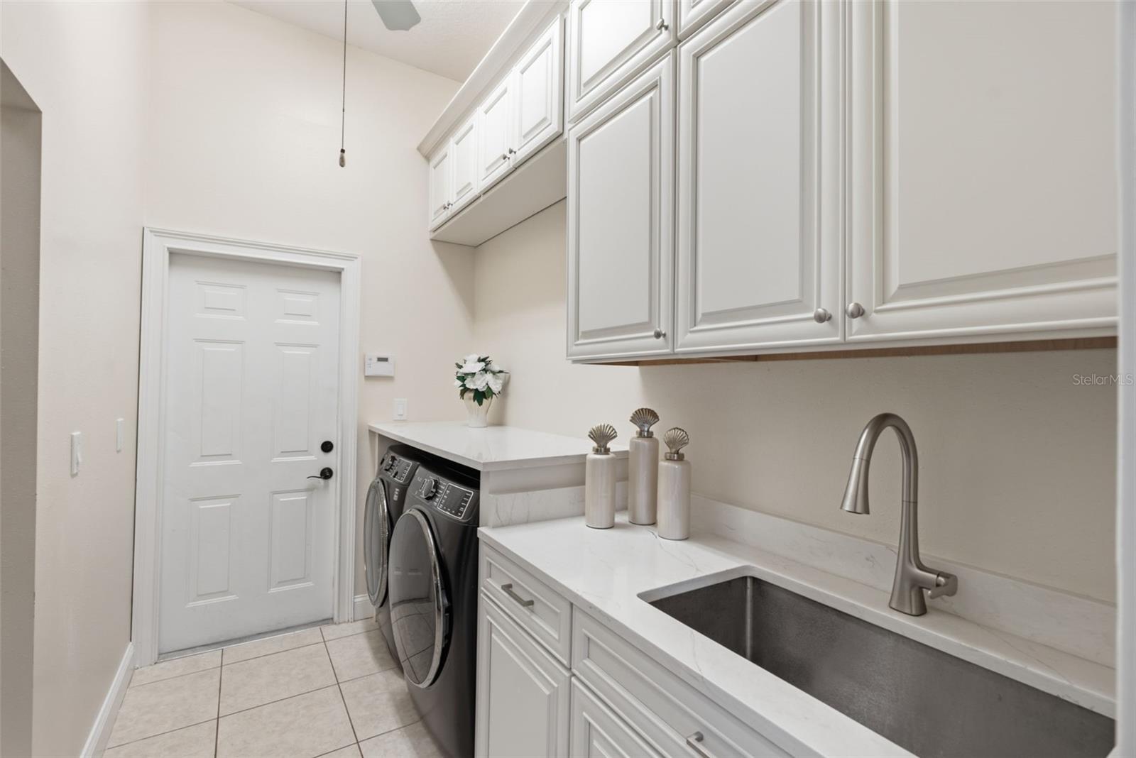 18655 Avenue Capri Property Photo 29