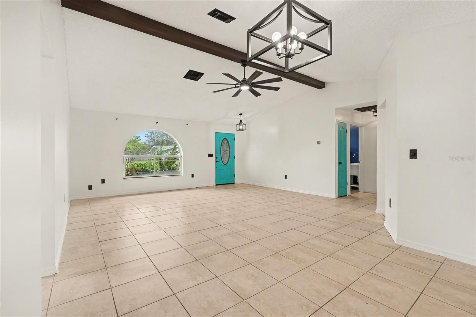 4498 Gondolier Rd Property Photo 4