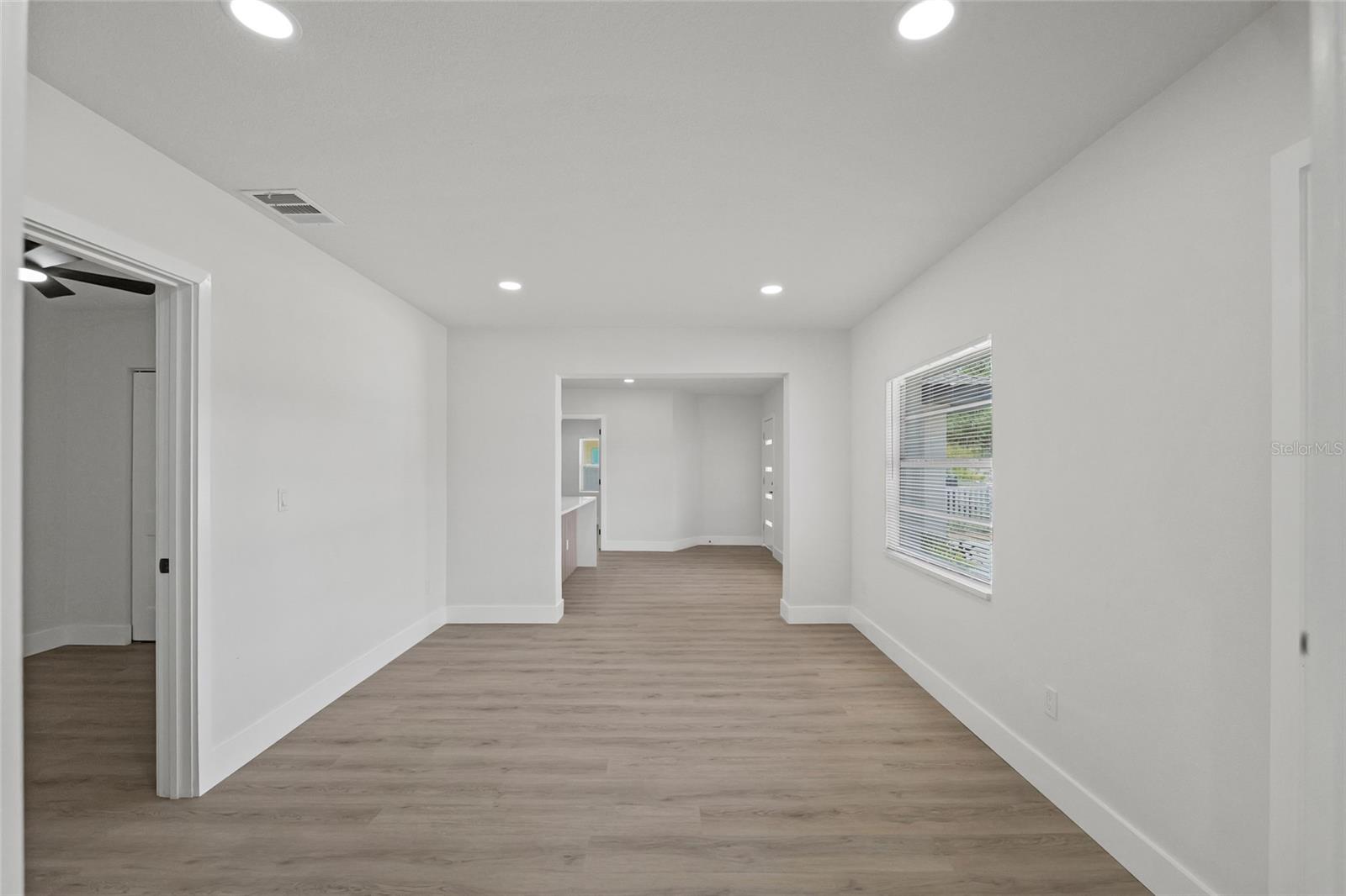 412 20th Ave W Property Photo 5