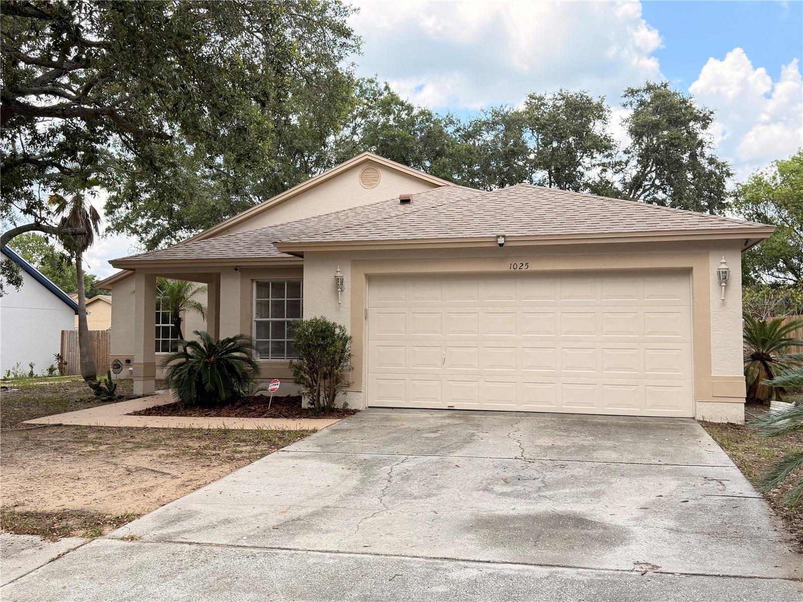 1025 Malletwood Dr Property Photo 1