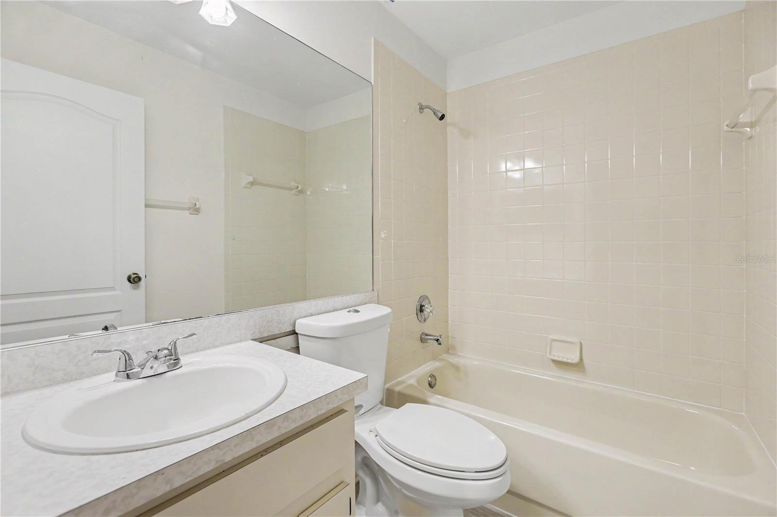 1025 Malletwood Dr Property Photo 10