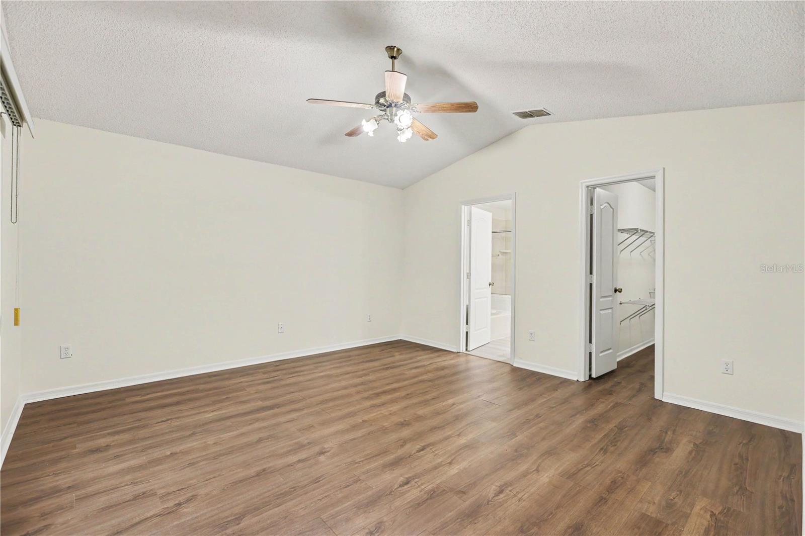 1025 Malletwood Dr Property Photo 13
