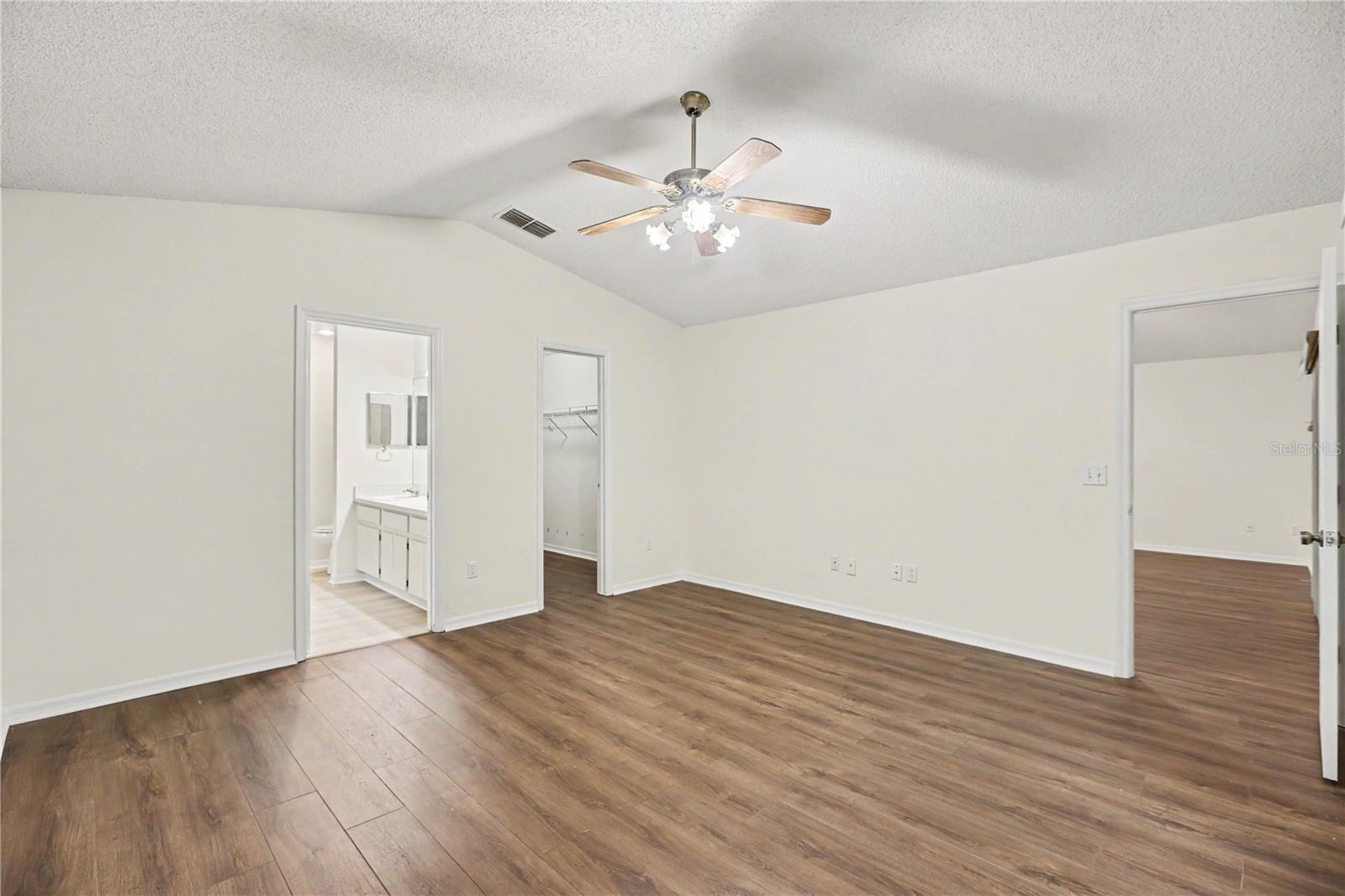 1025 Malletwood Dr Property Photo 14