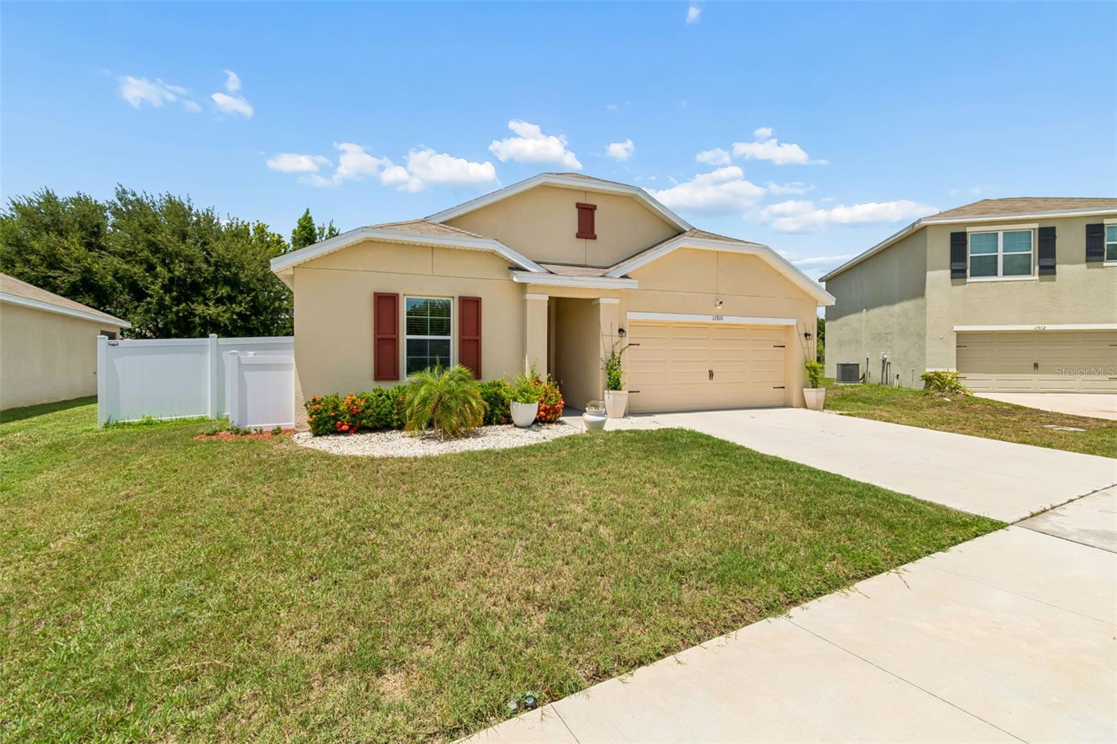 11910 Little Violet Cir Property Photo 3