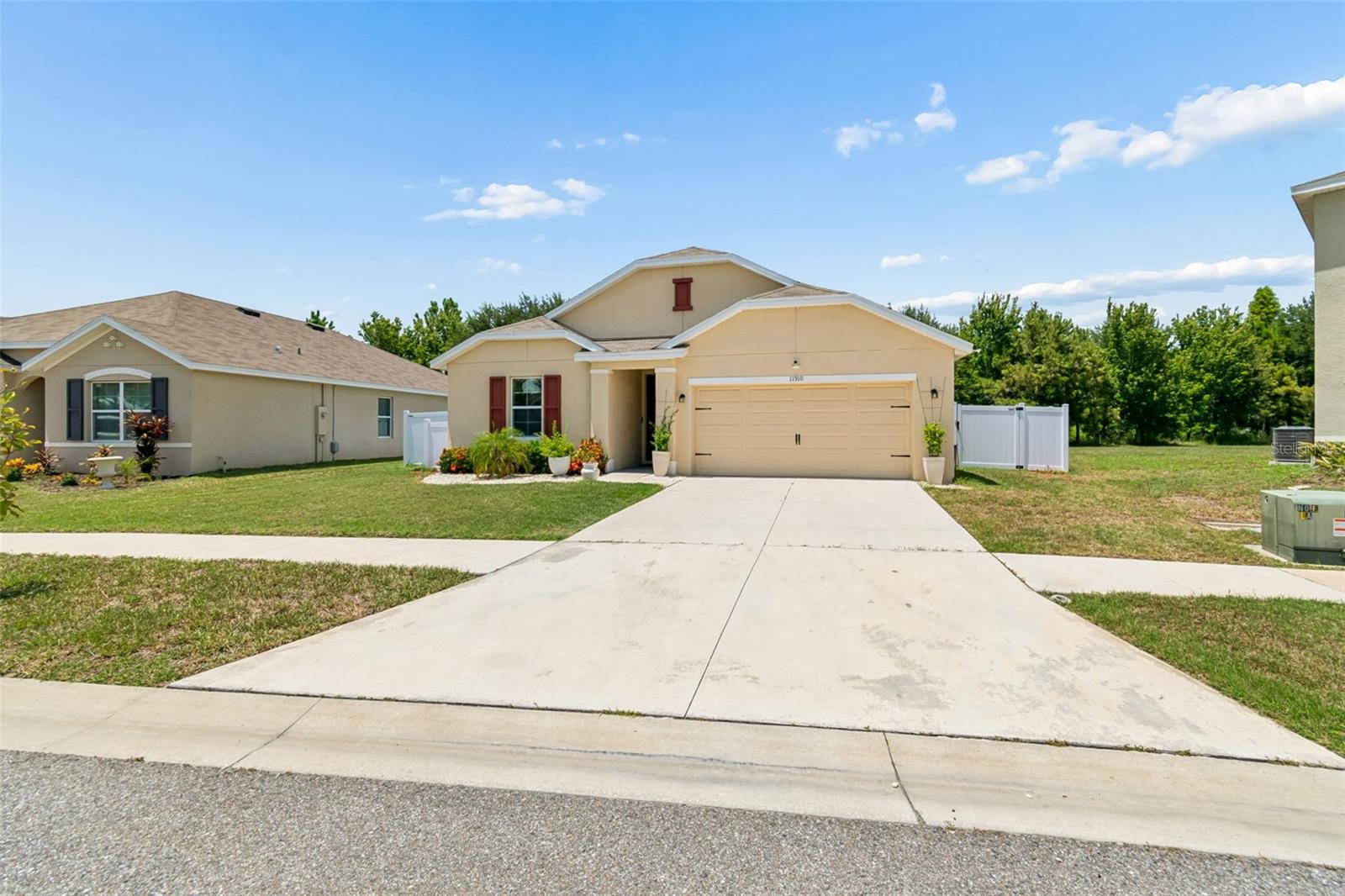 11910 Little Violet Cir Property Photo 4