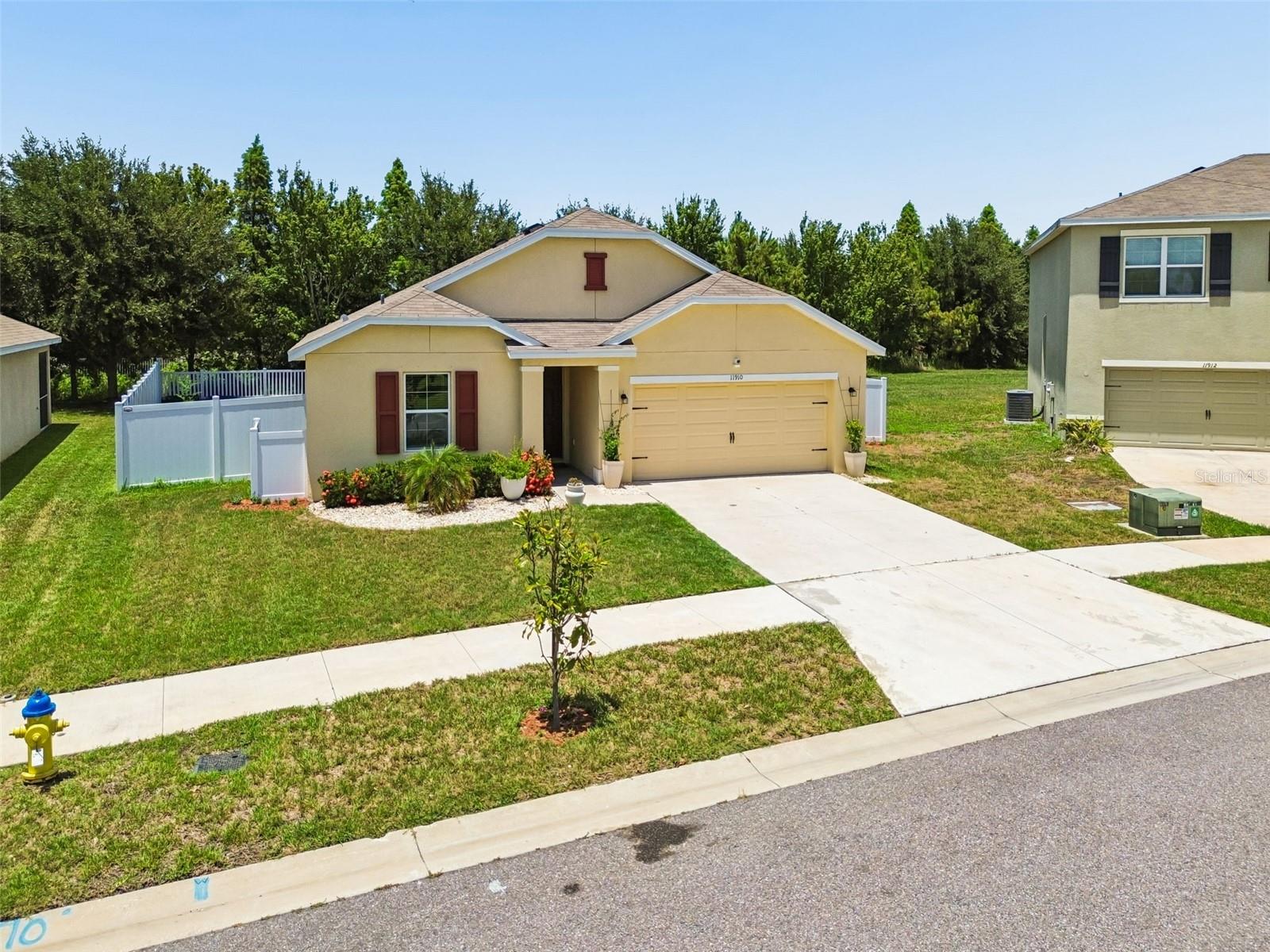 11910 Little Violet Cir Property Photo 32