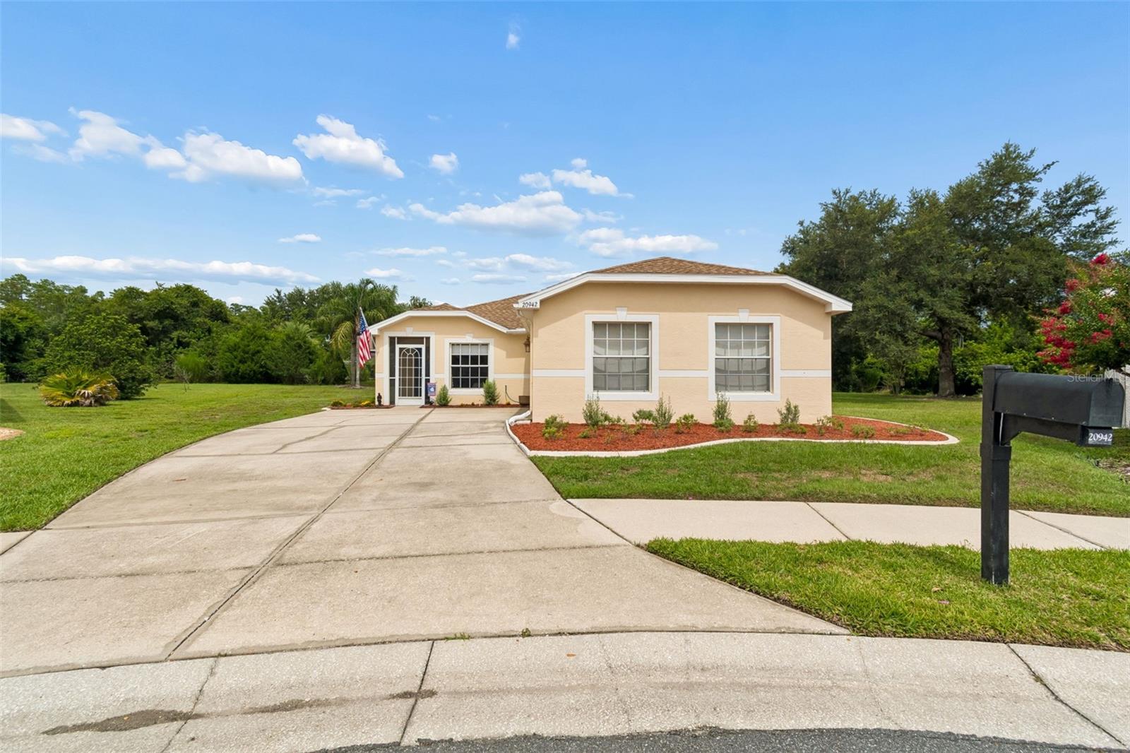 20942 Sunsweet Ct Property Photo 24