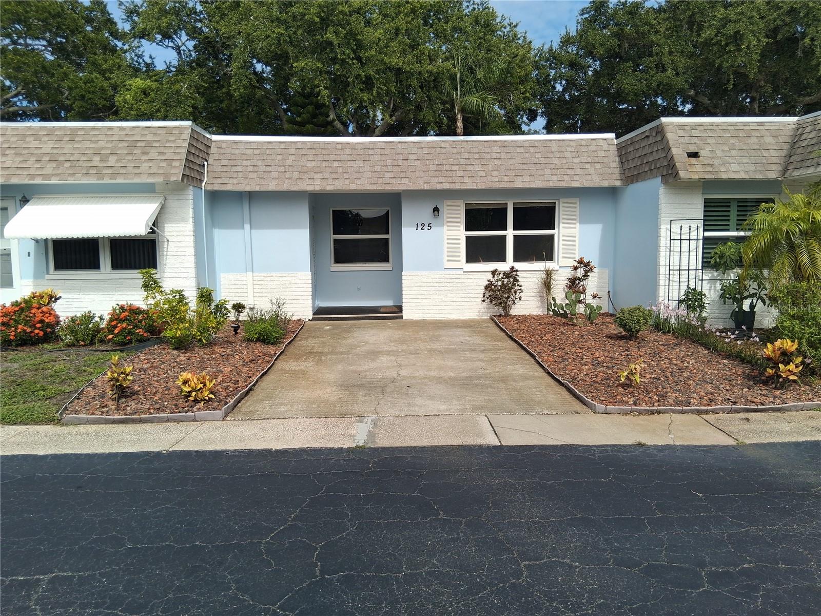 125 PORTREE DR Property Photo 1