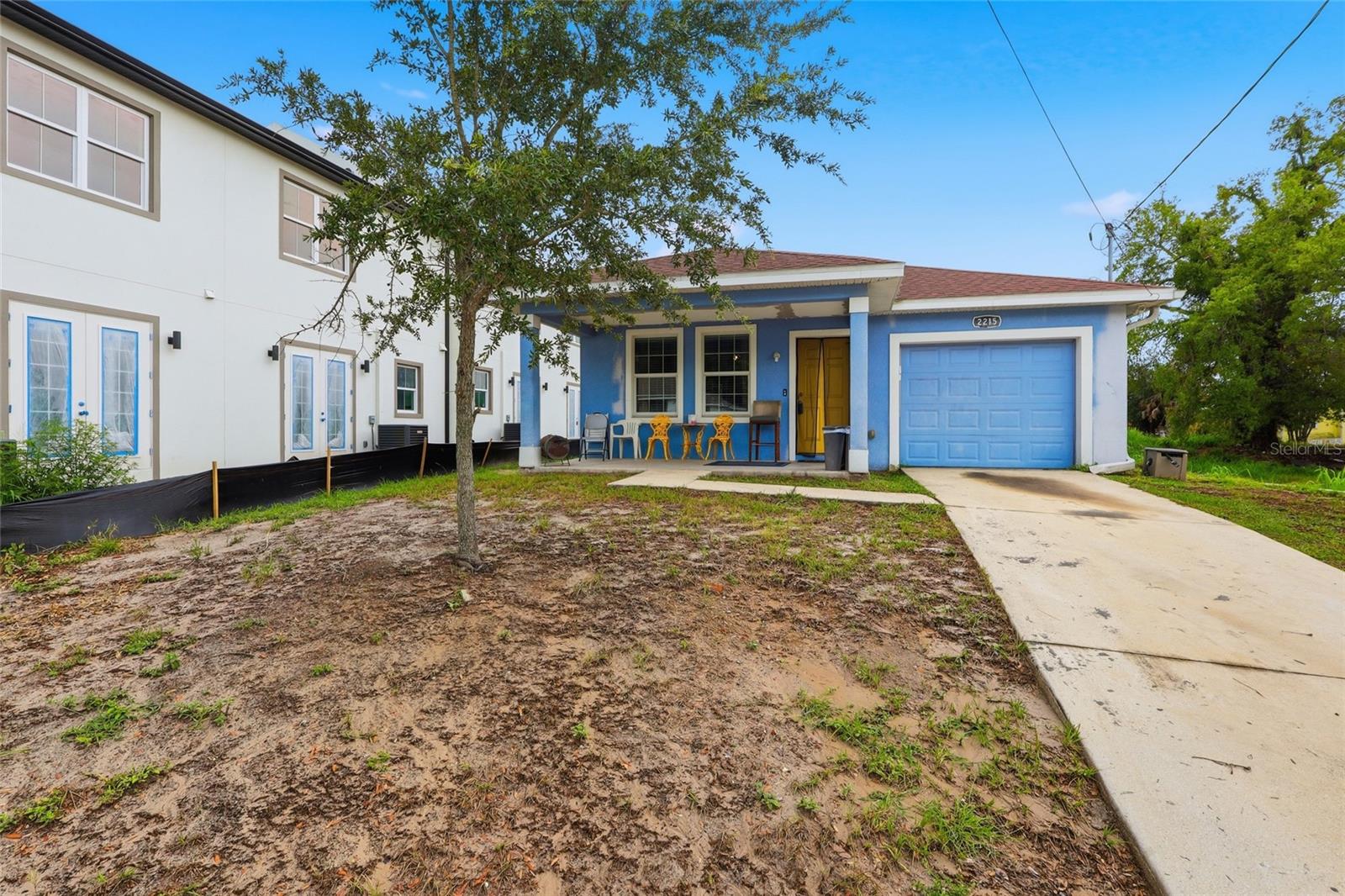 2215 E COLUMBUS DR Property Photo 1